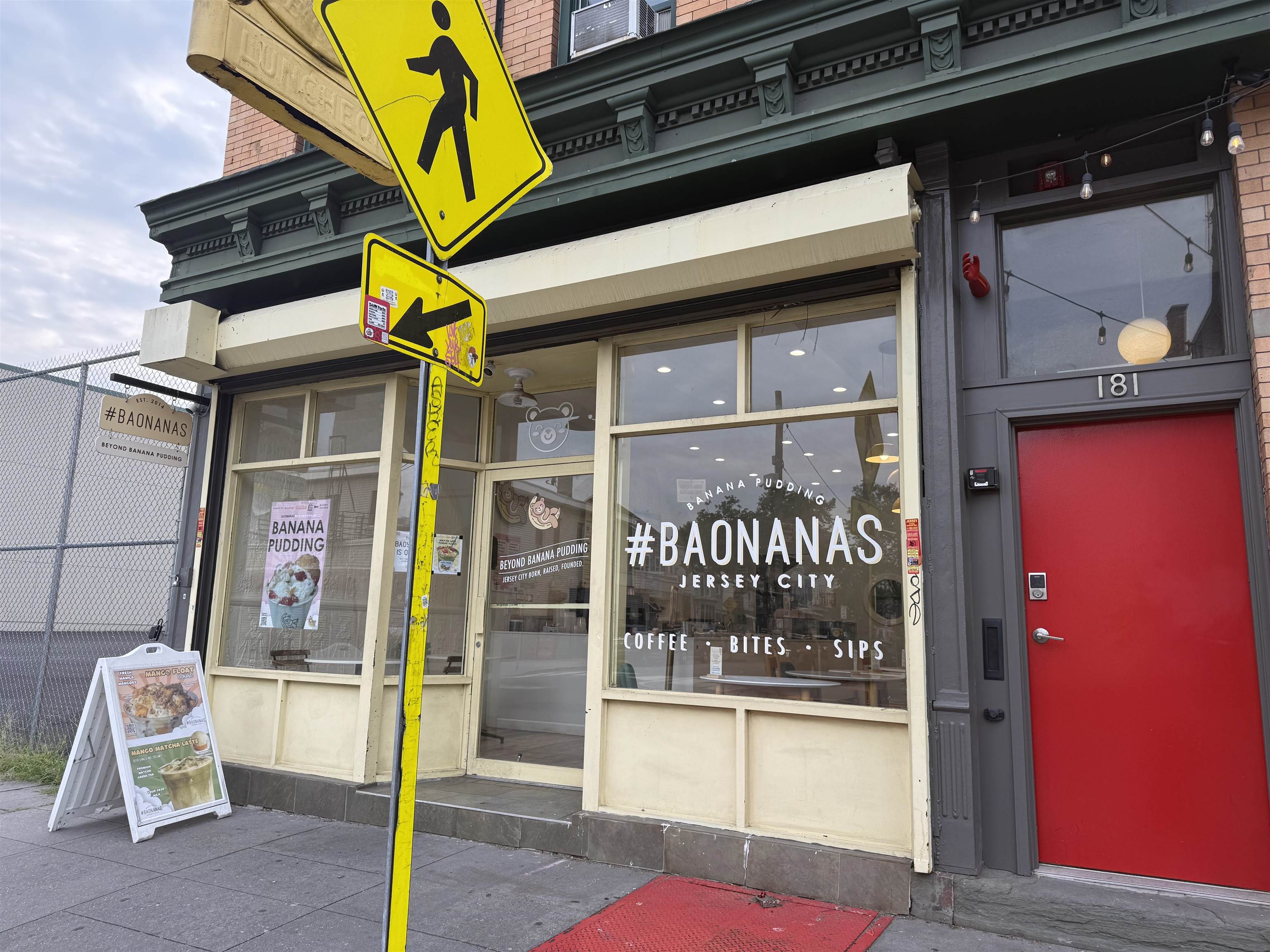 181 MONTICELLO AVE