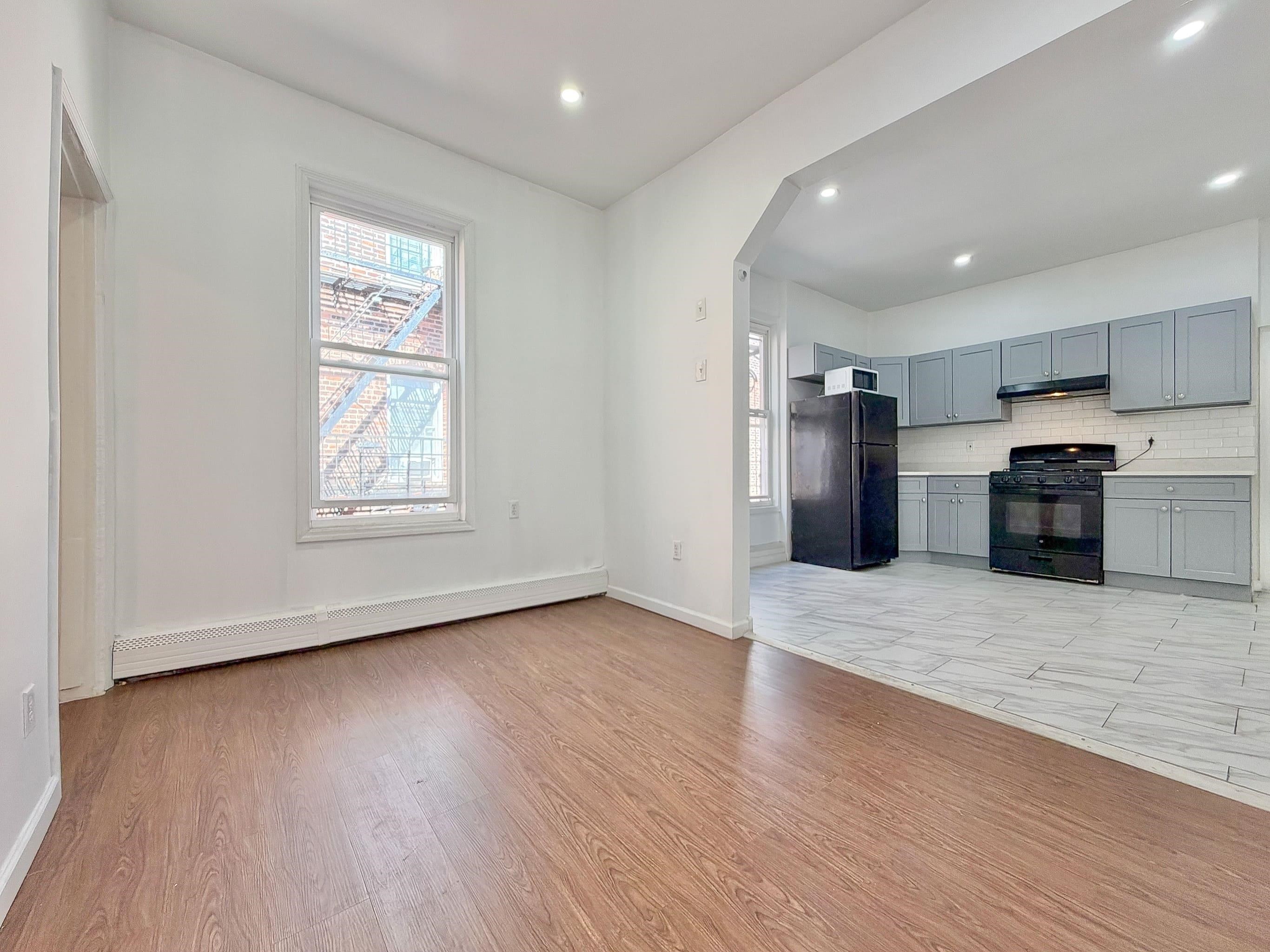 190 CLINTON AVE Unit: 4