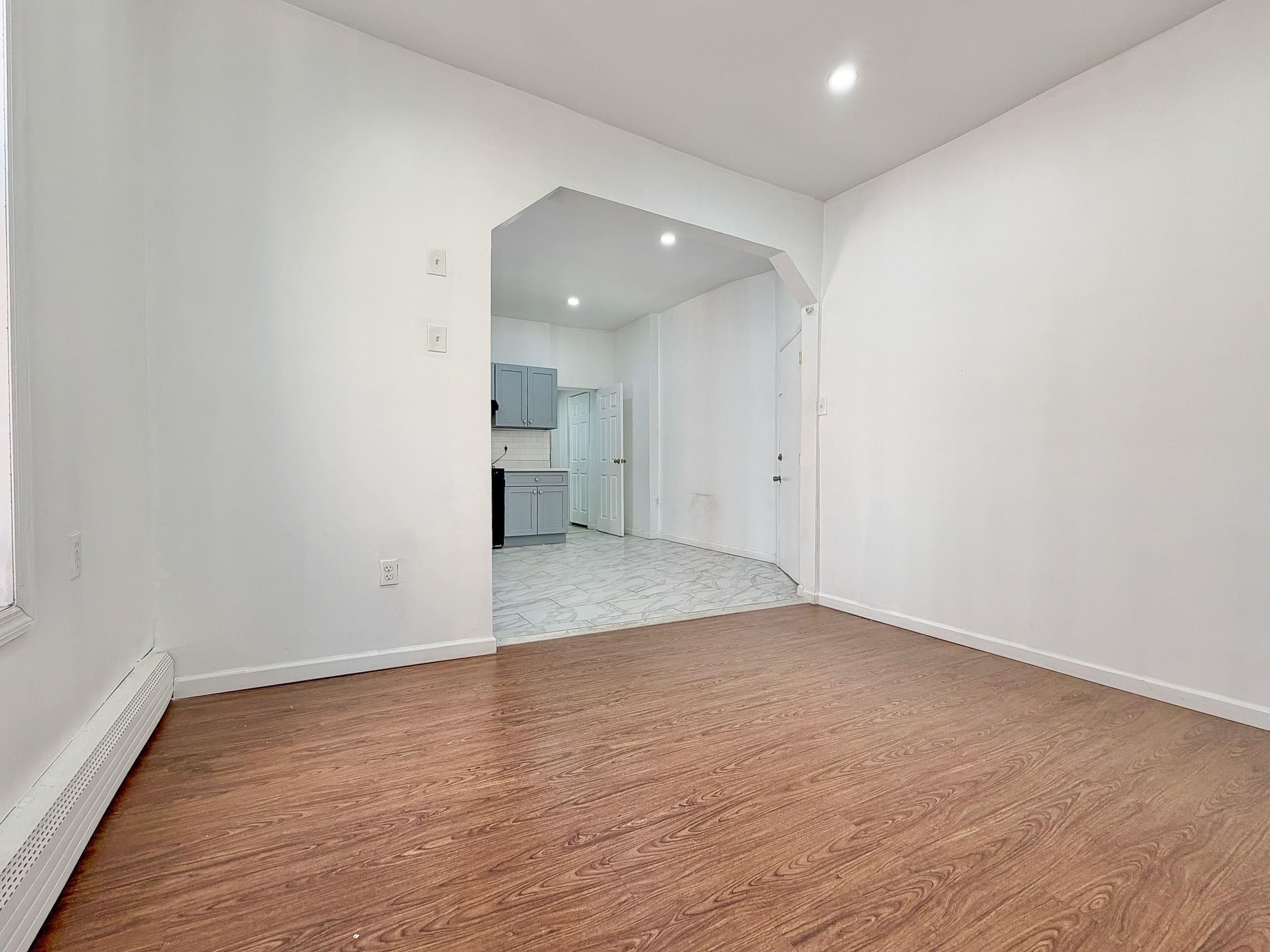 190 CLINTON AVE Unit: 4