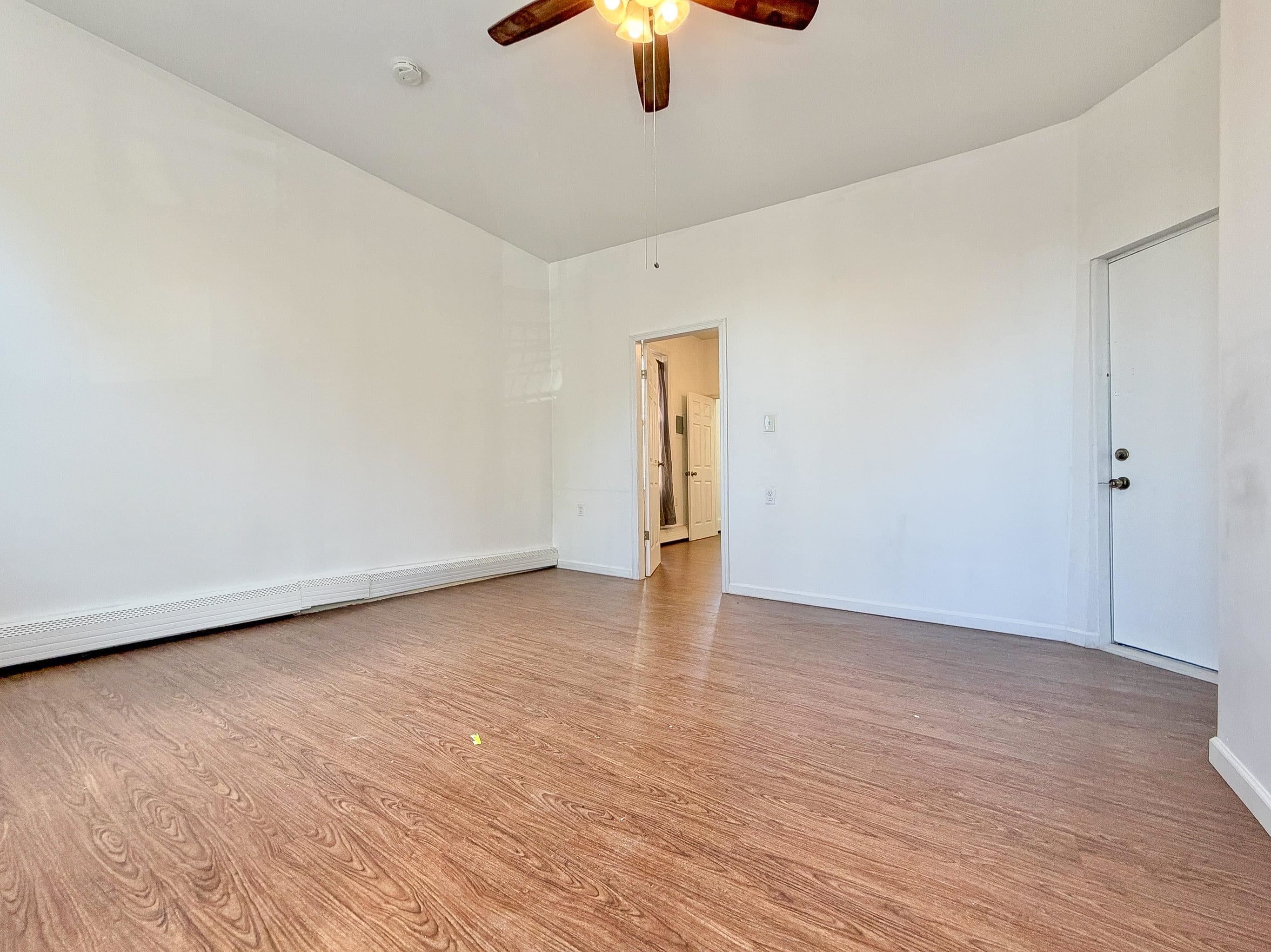 190 CLINTON AVE Unit: 4