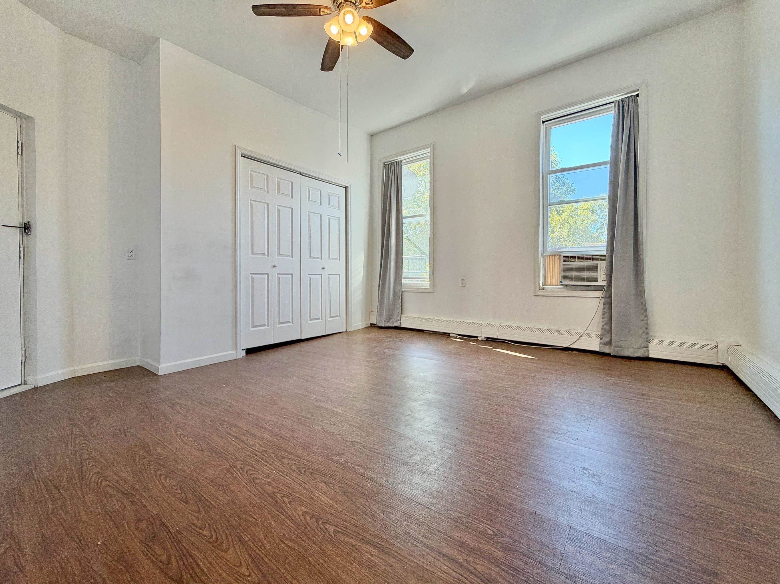 190 CLINTON AVE Unit: 4