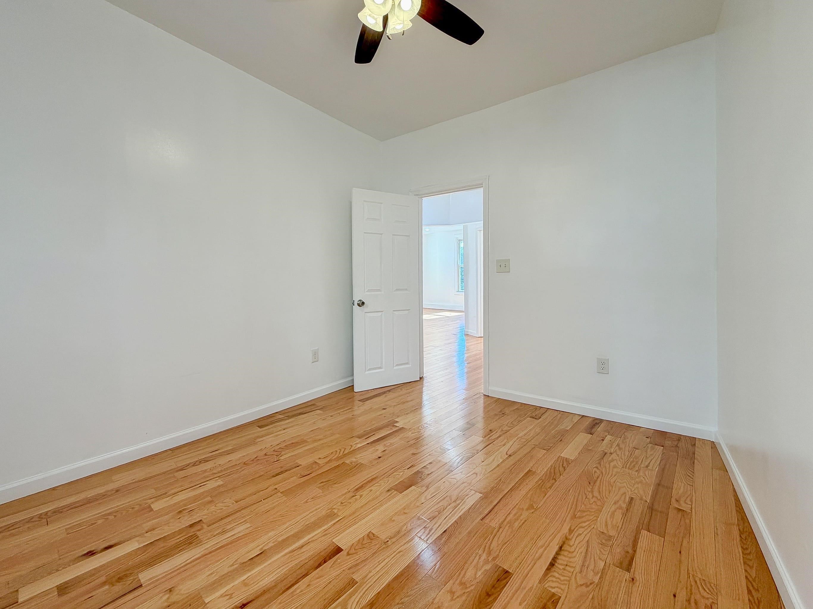 190 CLINTON AVE Unit: 2