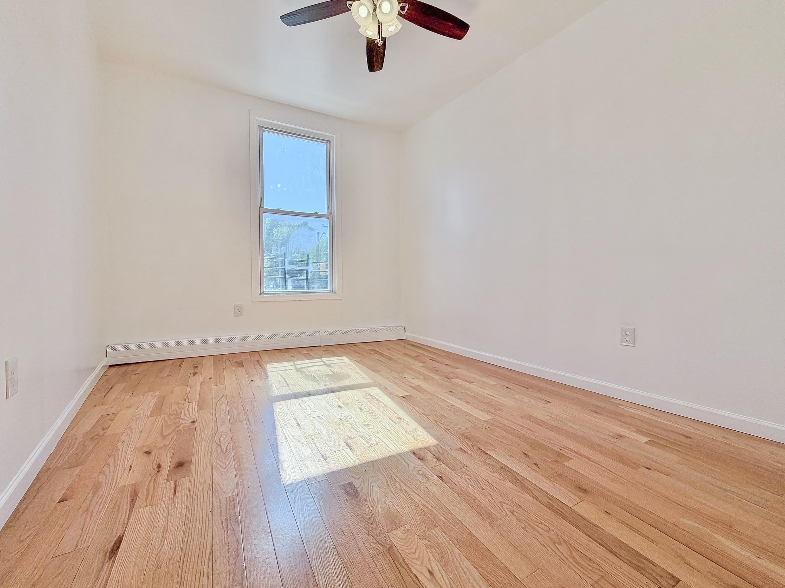 190 CLINTON AVE Unit: 2