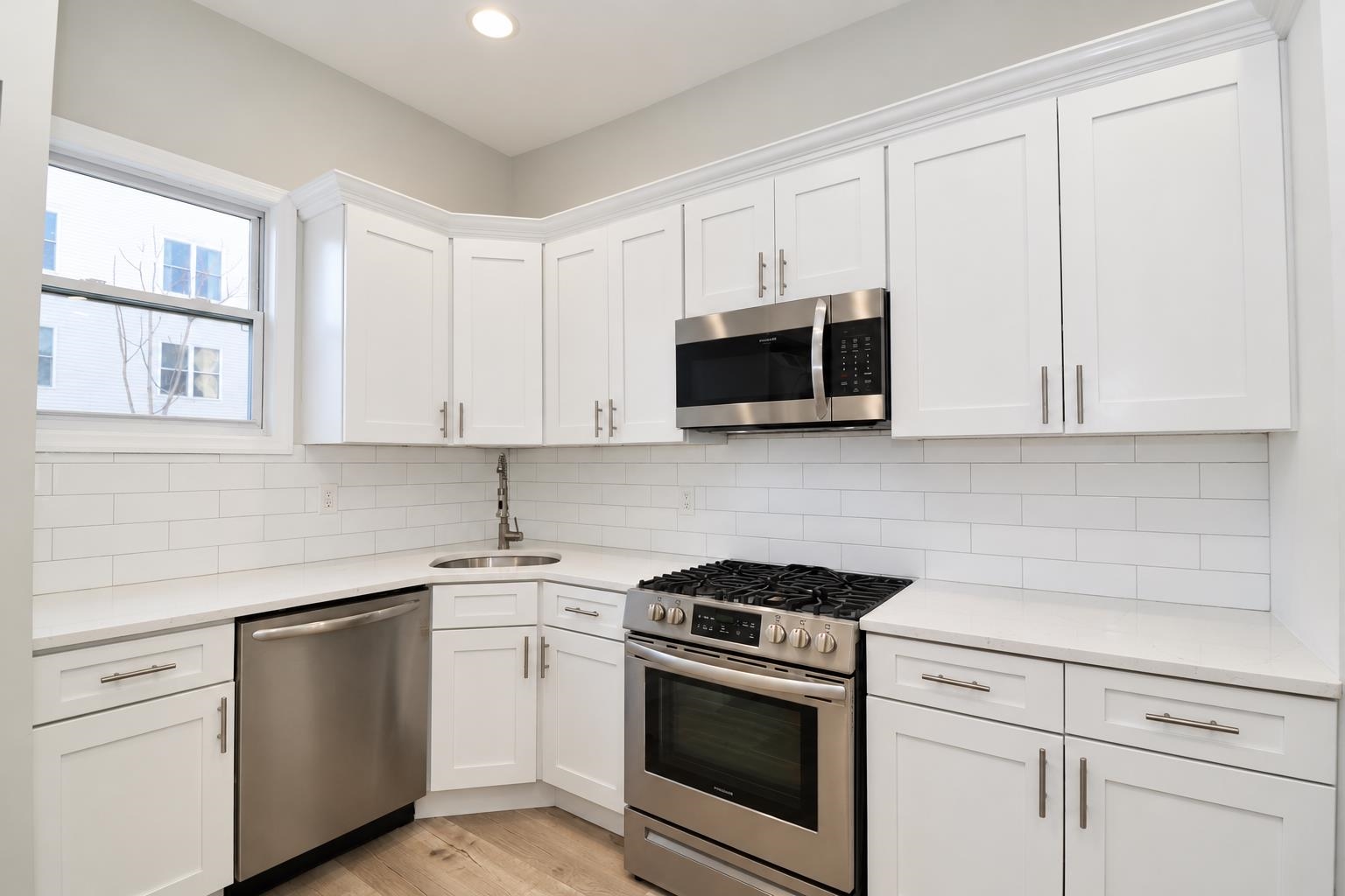41 WASHBURN ST Unit: 1