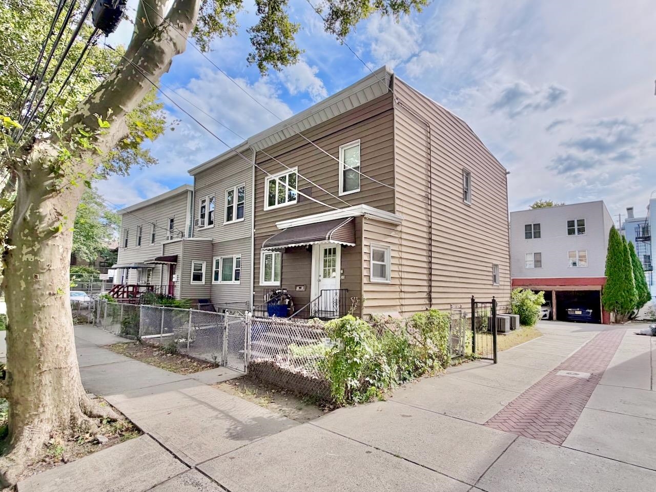 41 WASHBURN ST Unit: 1