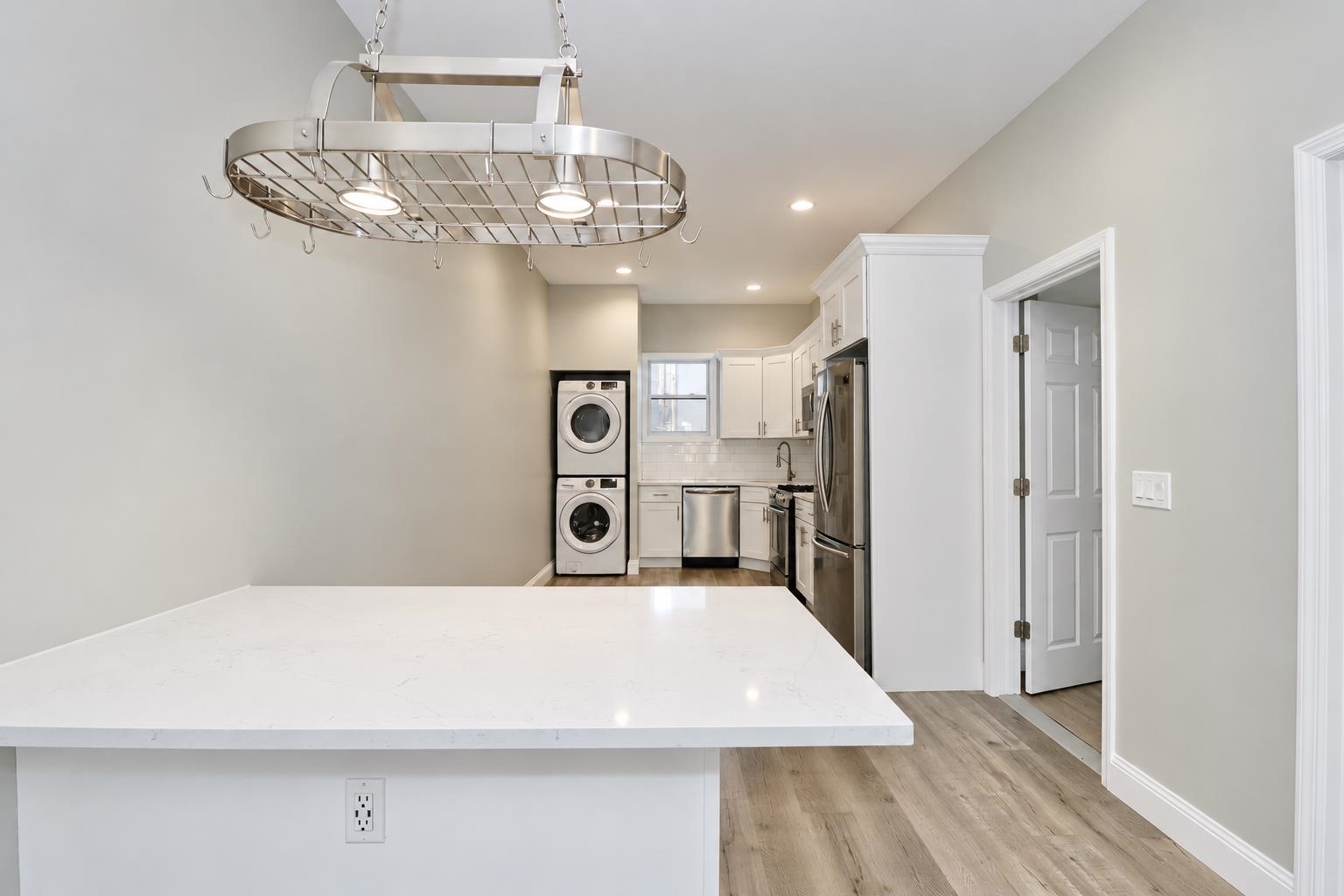 41 WASHBURN ST Unit: 1