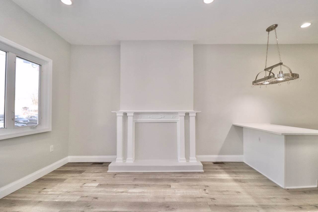 41 WASHBURN ST Unit: 1