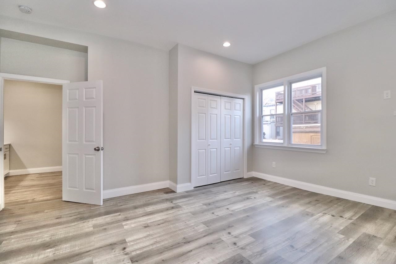 41 WASHBURN ST Unit: 1
