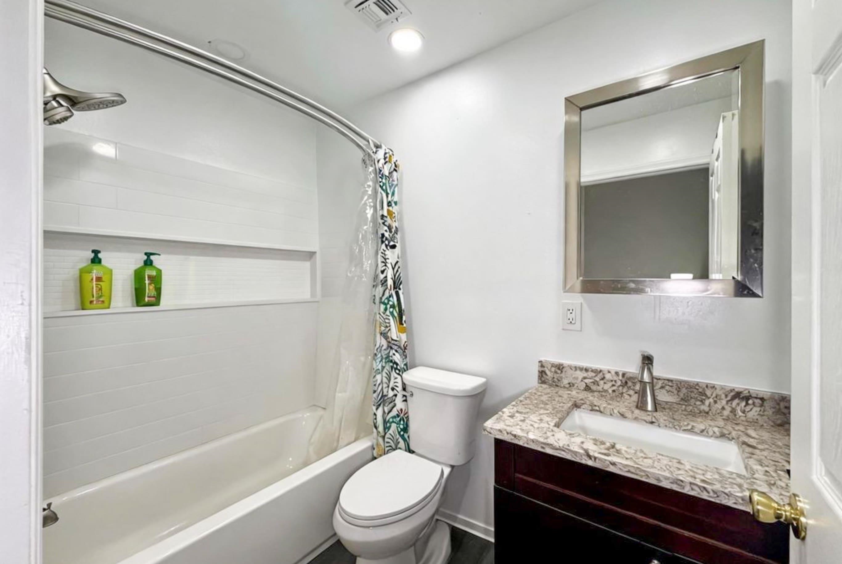 108 CLAREMONT AVE Unit: 2