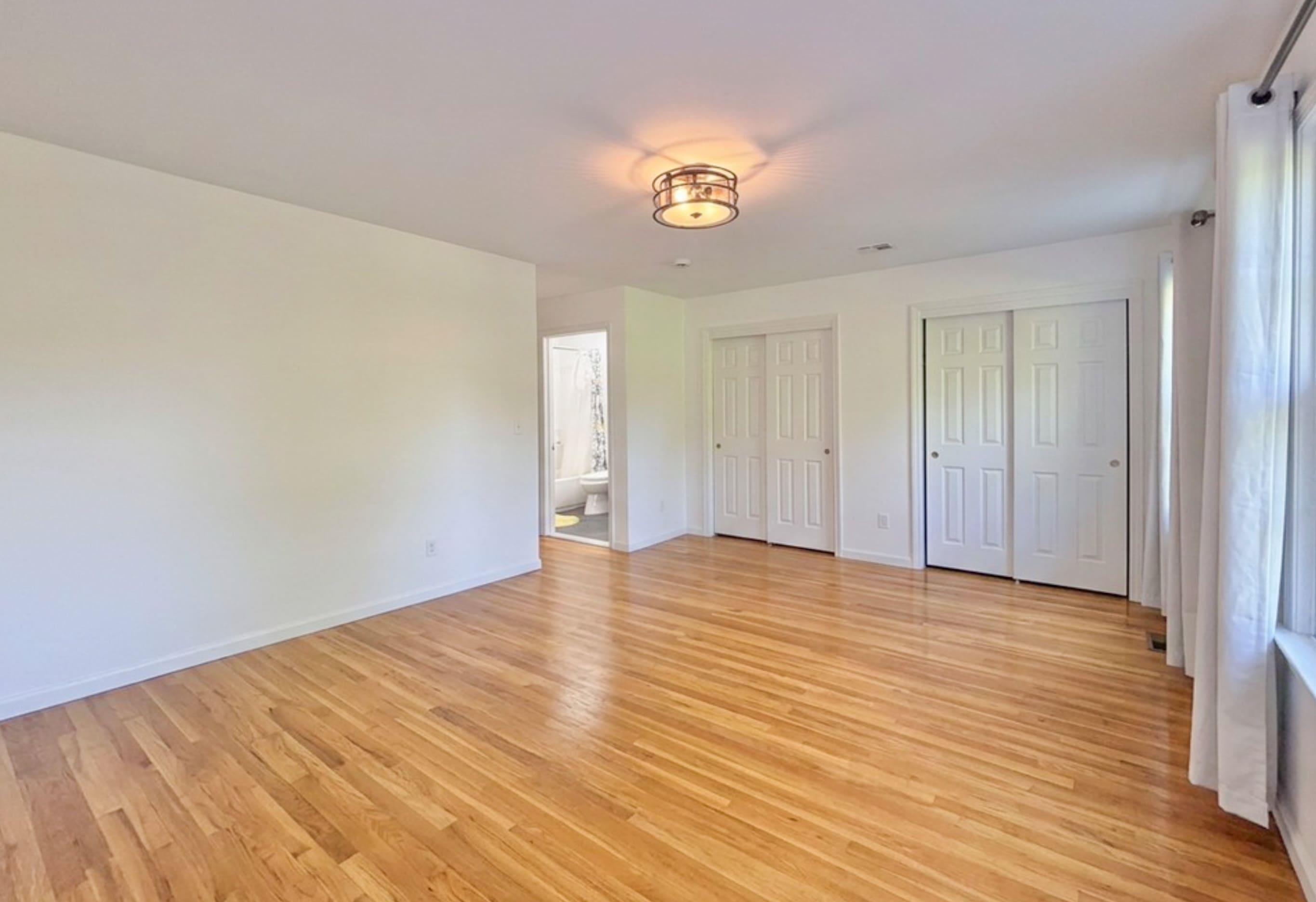 108 CLAREMONT AVE Unit: 2