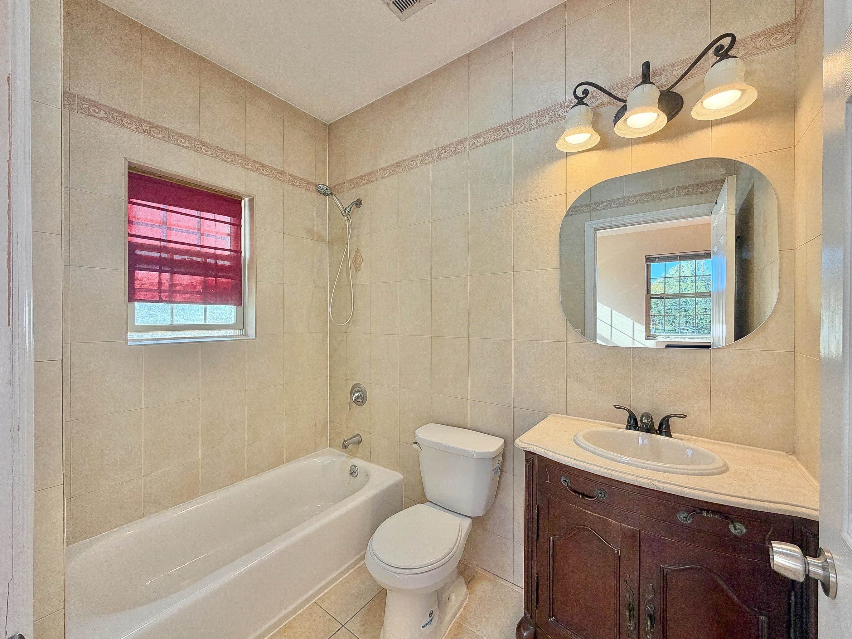 247 WINFIELD AVE Unit: 2