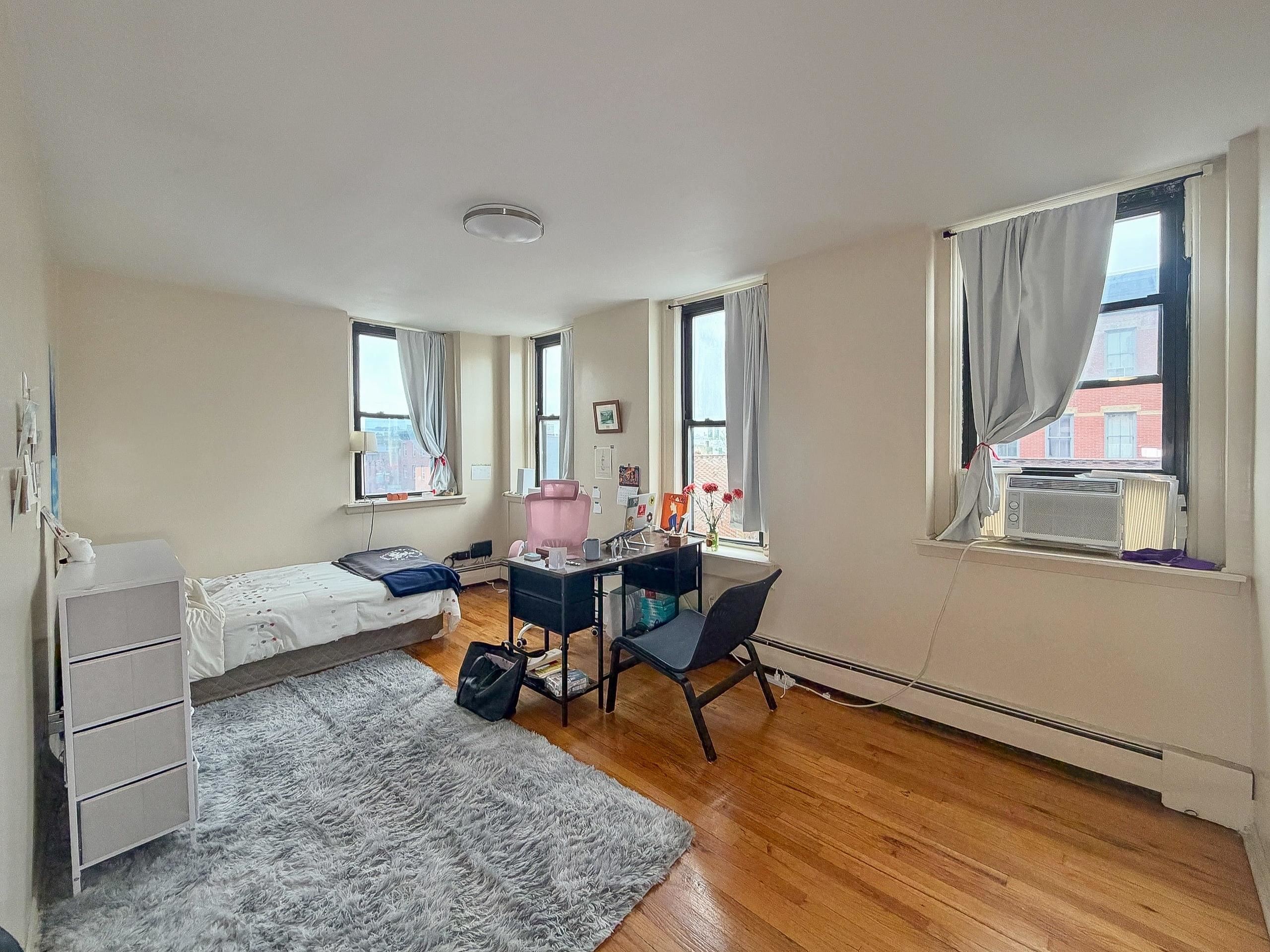564 JERSEY AVE Unit: 4