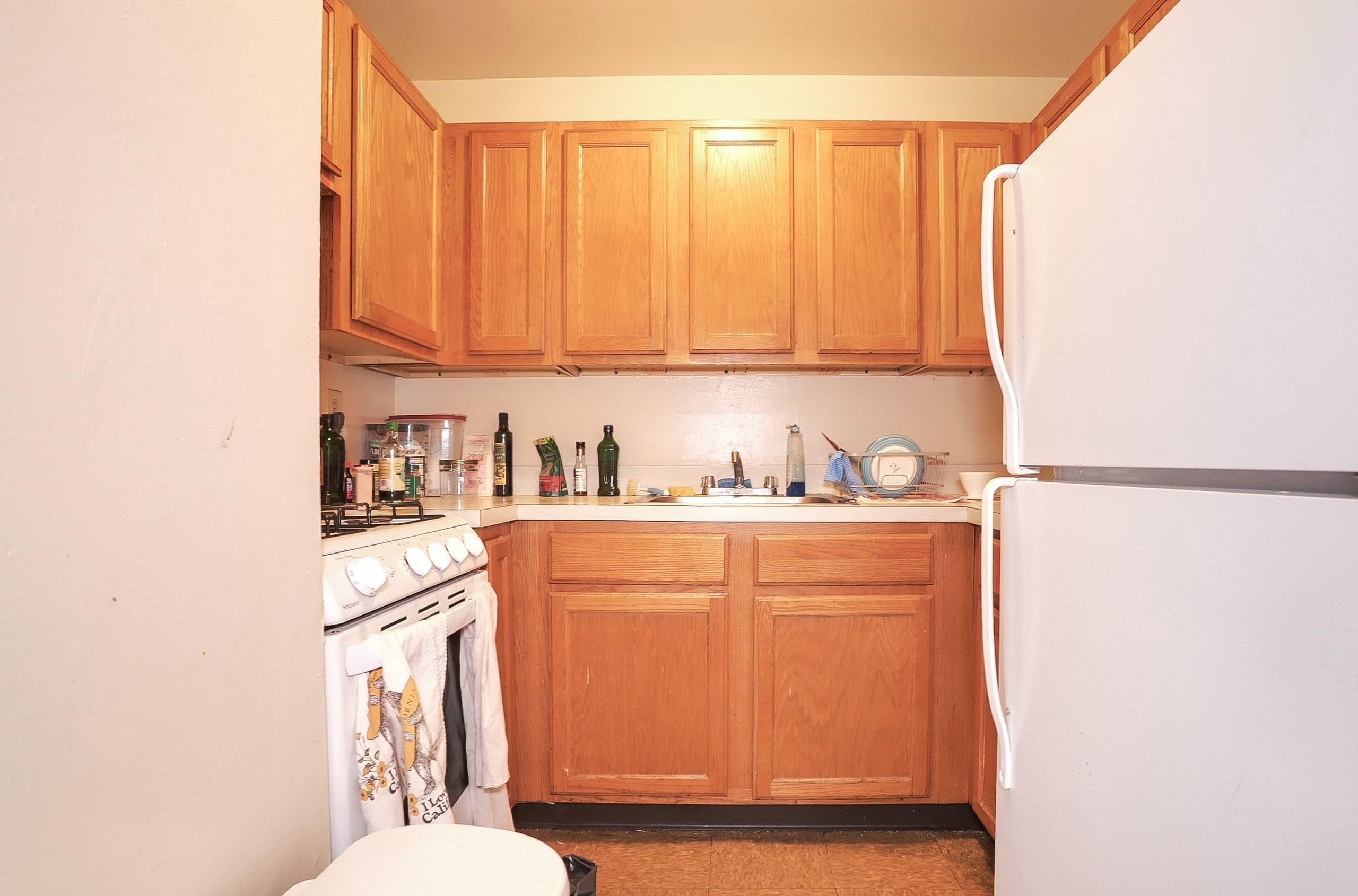564 JERSEY AVE Unit: 4