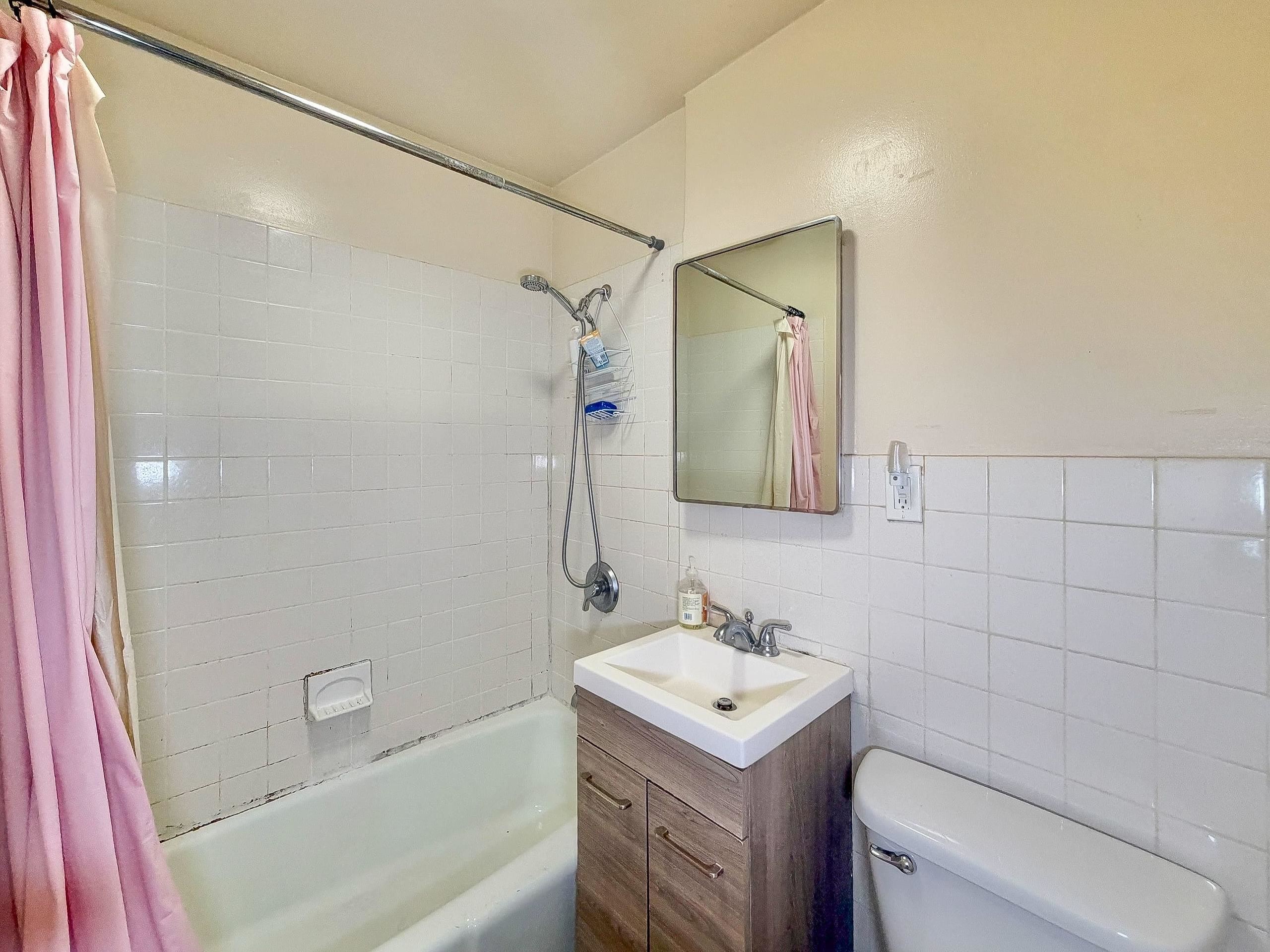 564 JERSEY AVE Unit: 4