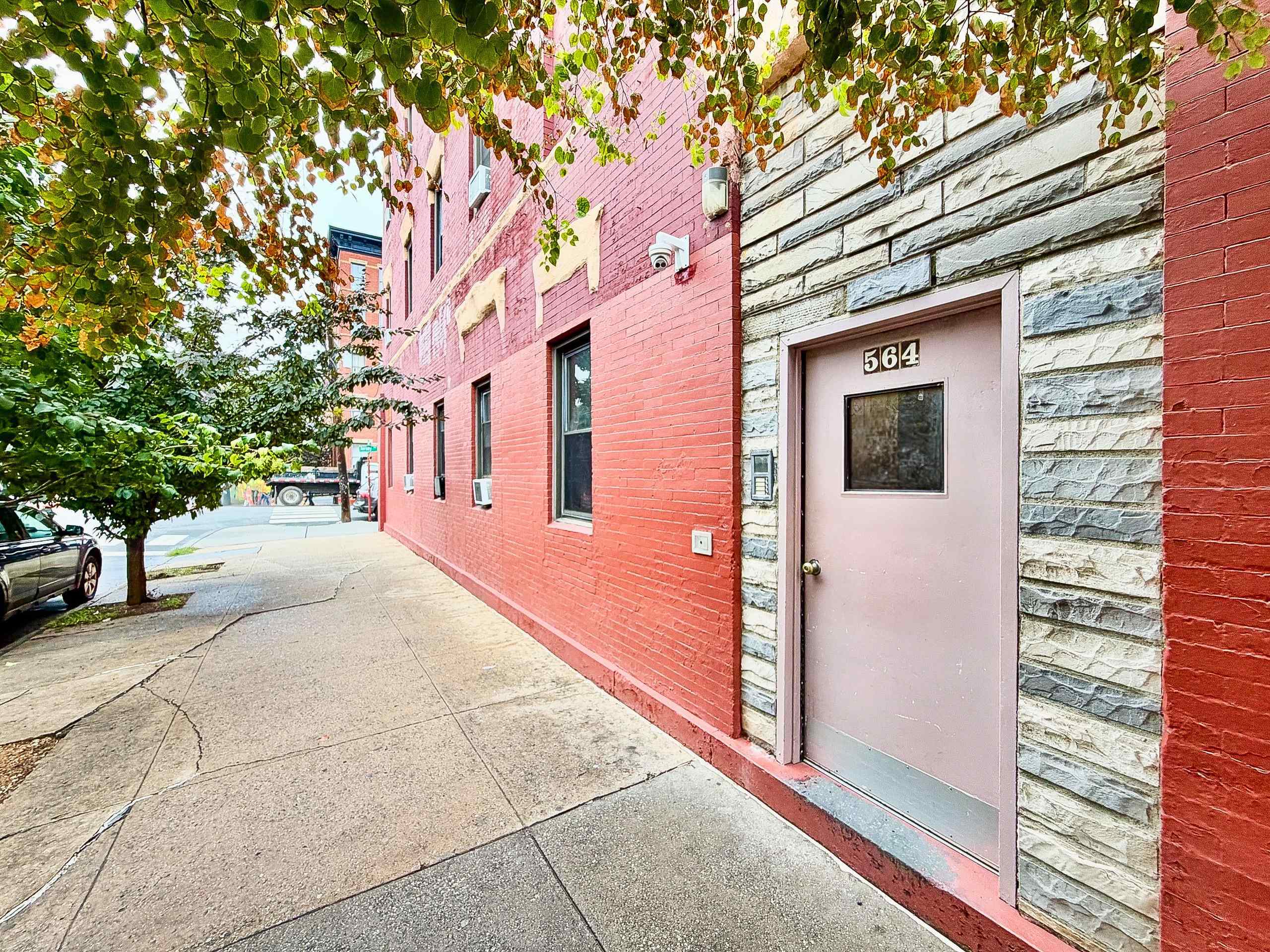 564 JERSEY AVE Unit: 4