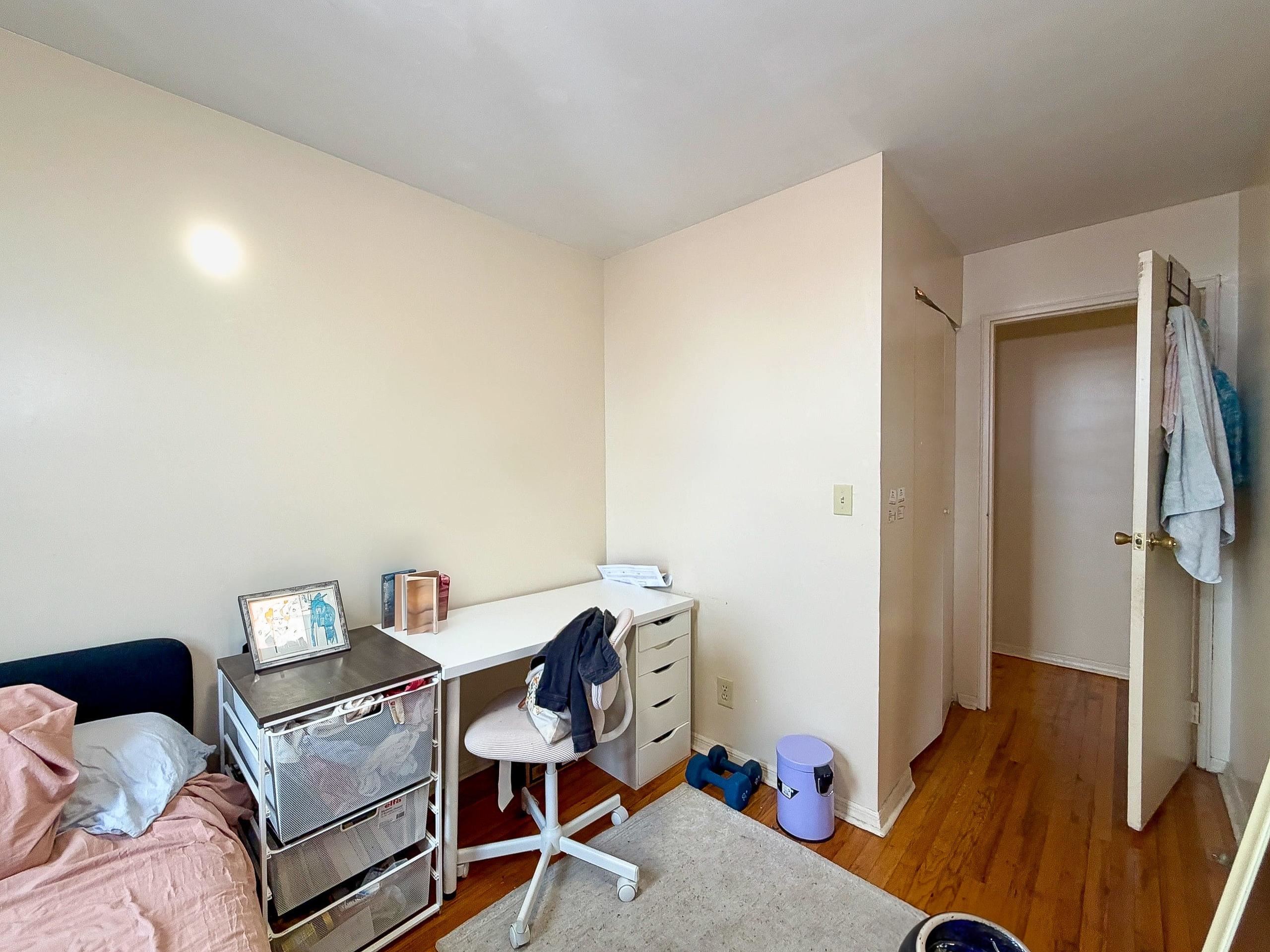 564 JERSEY AVE Unit: 4