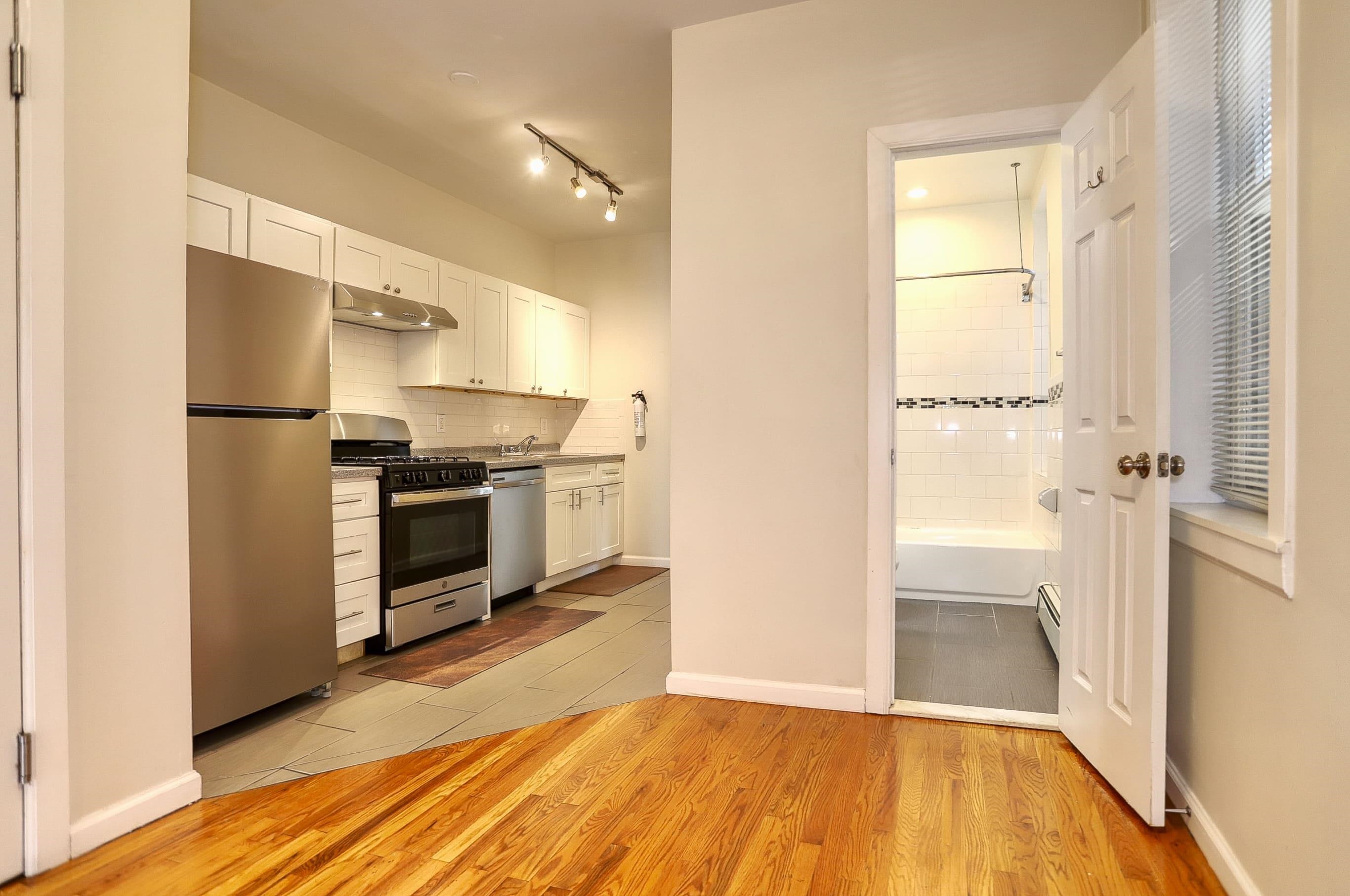 275 WEBSTER AVE Unit: 2