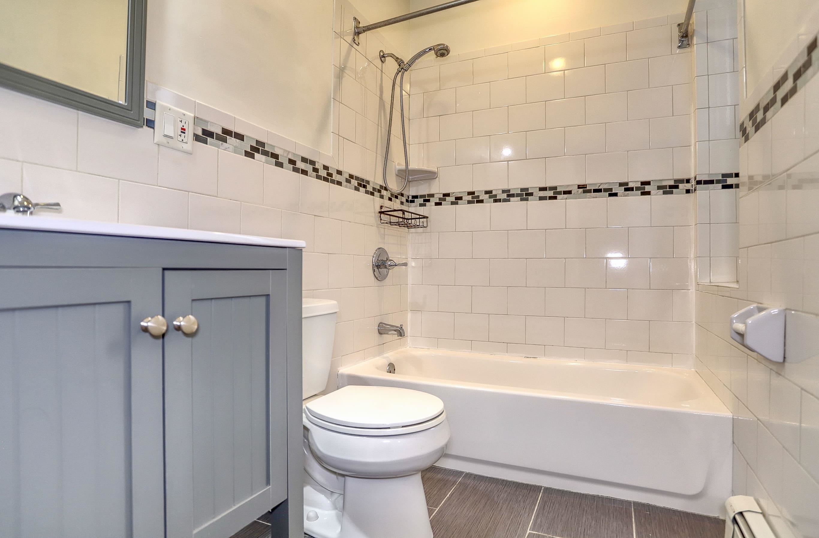 275 WEBSTER AVE Unit: 2