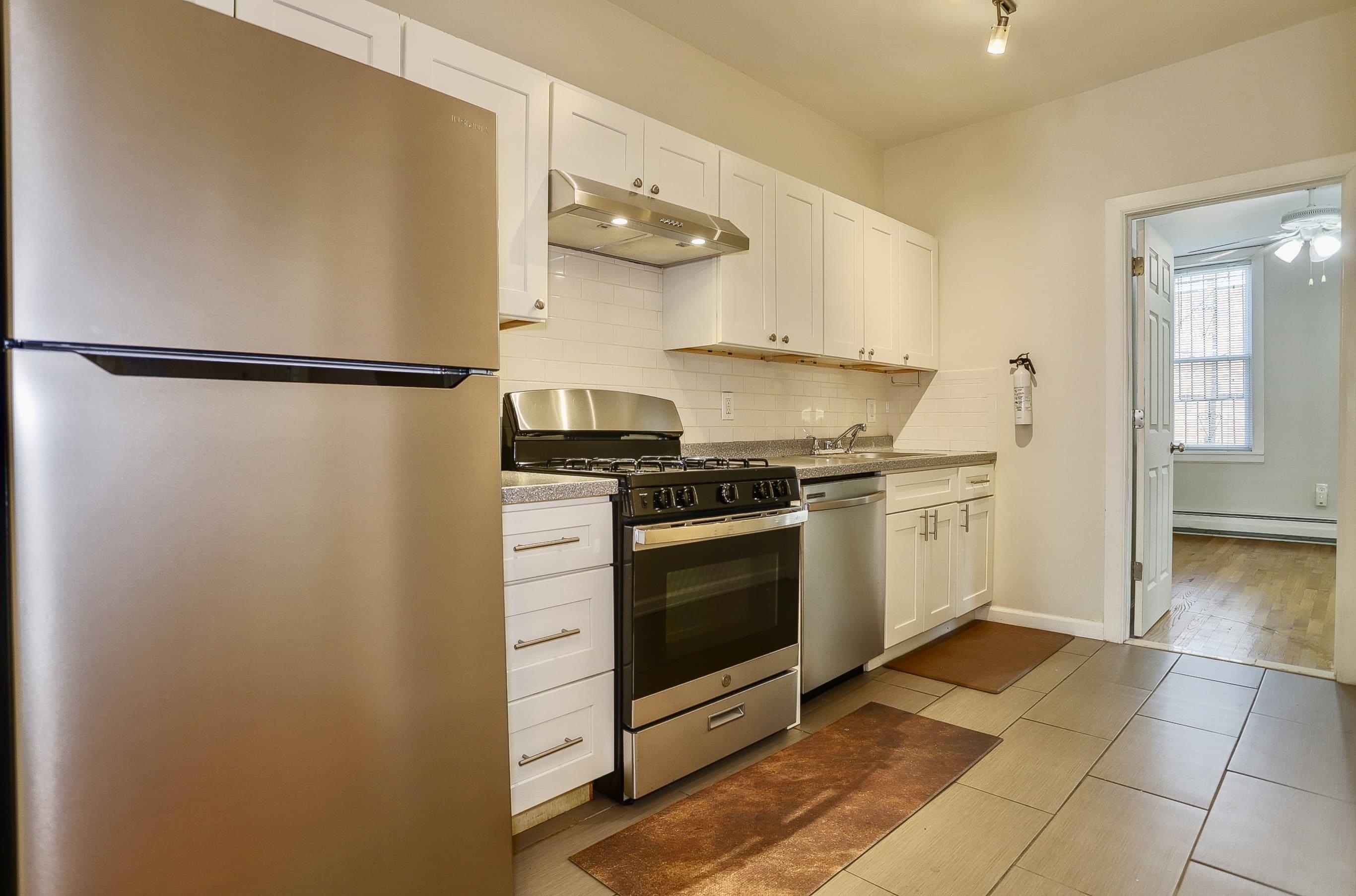 275 WEBSTER AVE Unit: 2