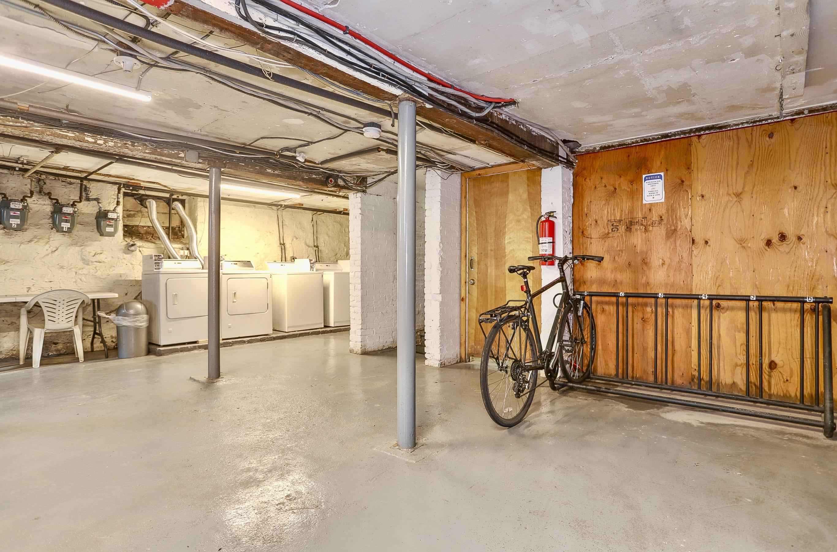 275 WEBSTER AVE Unit: 2