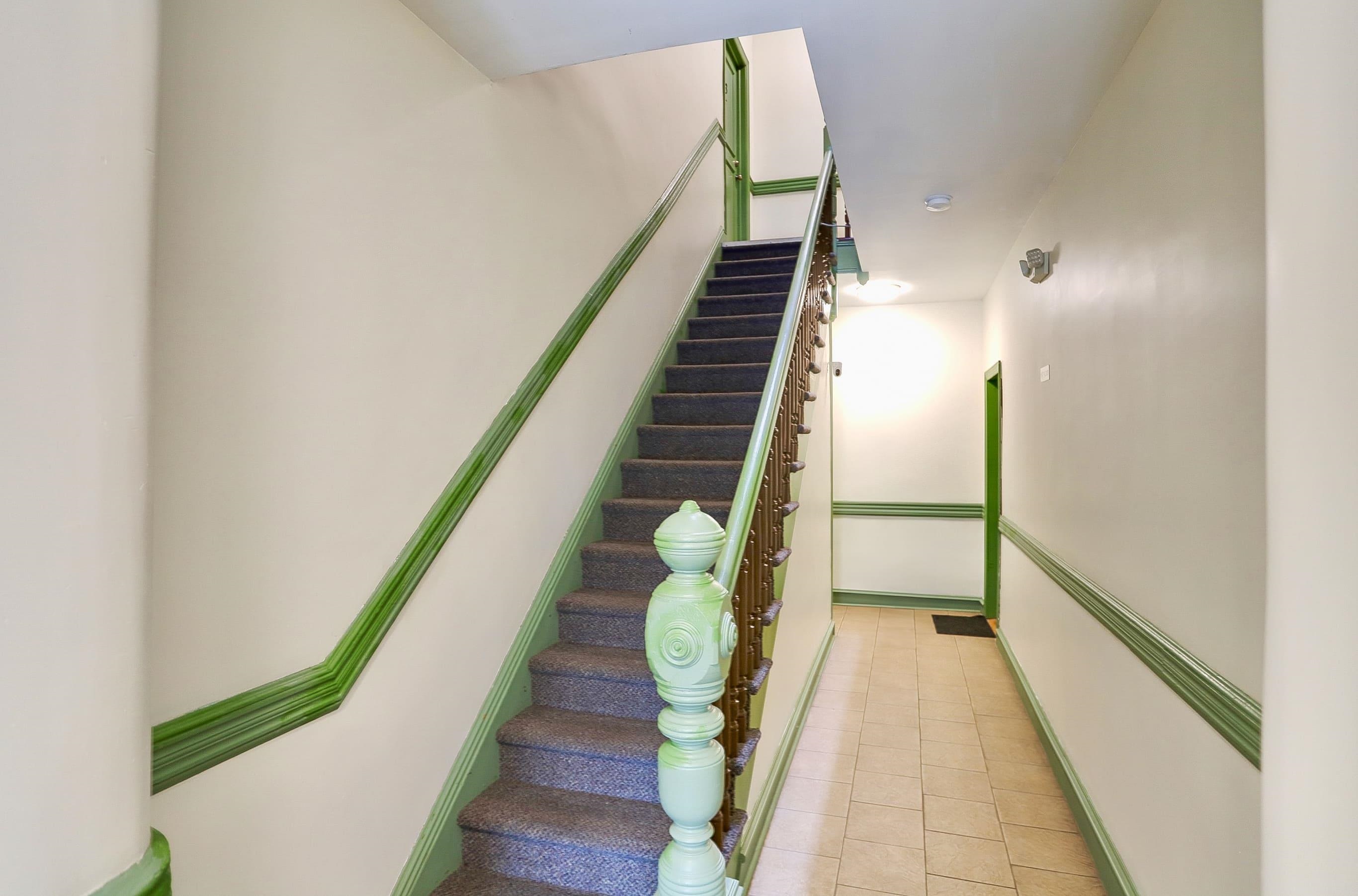 275 WEBSTER AVE Unit: 2