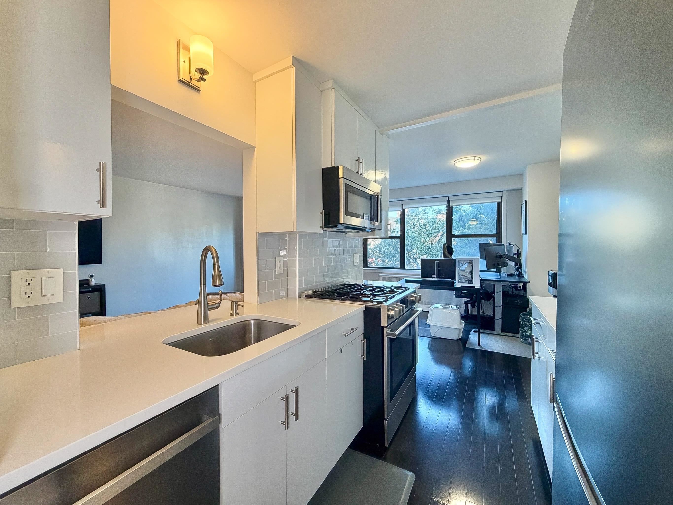 500 CENTRAL AVE Unit: 211