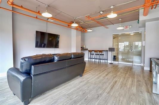 500 CENTRAL AVE Unit: 211