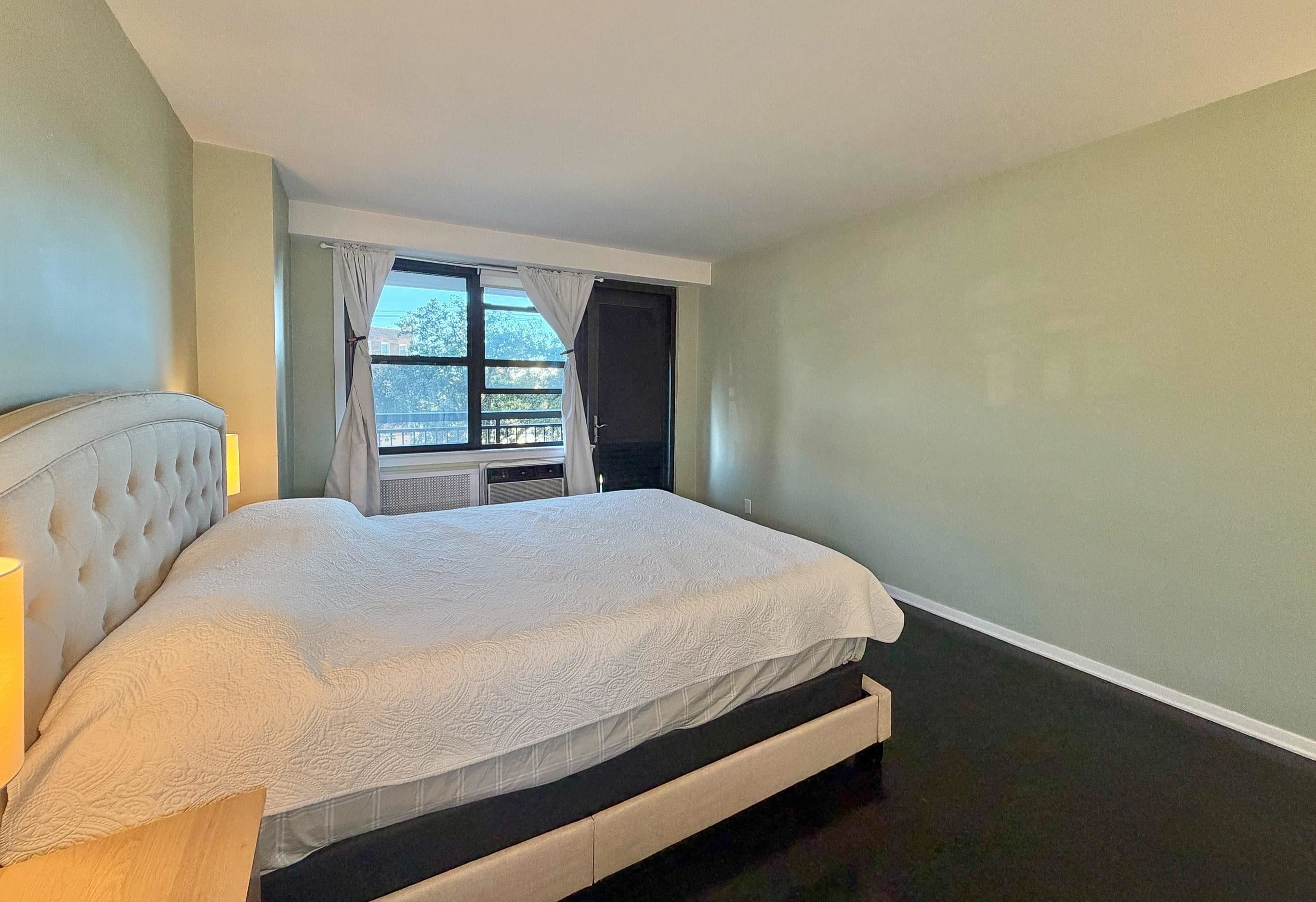 500 CENTRAL AVE Unit: 211