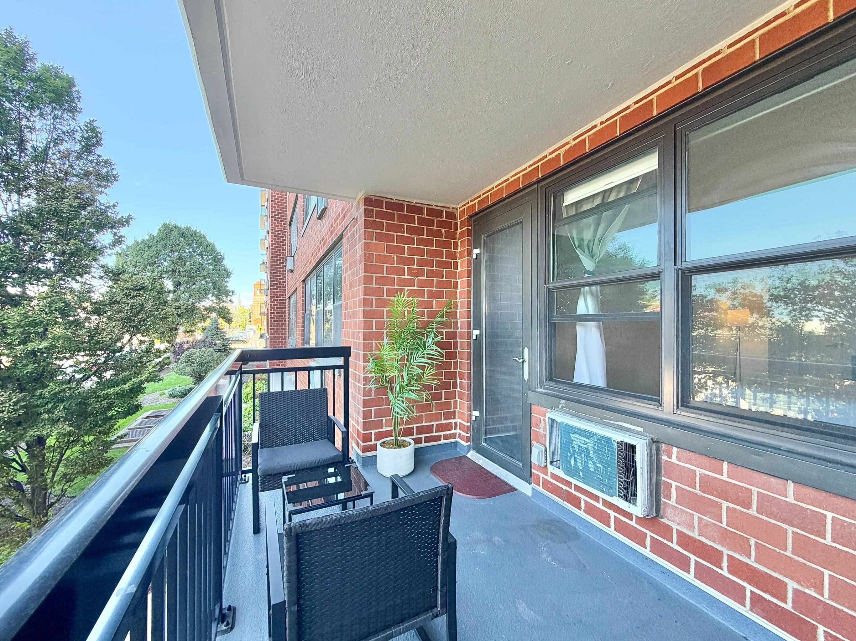 500 CENTRAL AVE Unit: 211