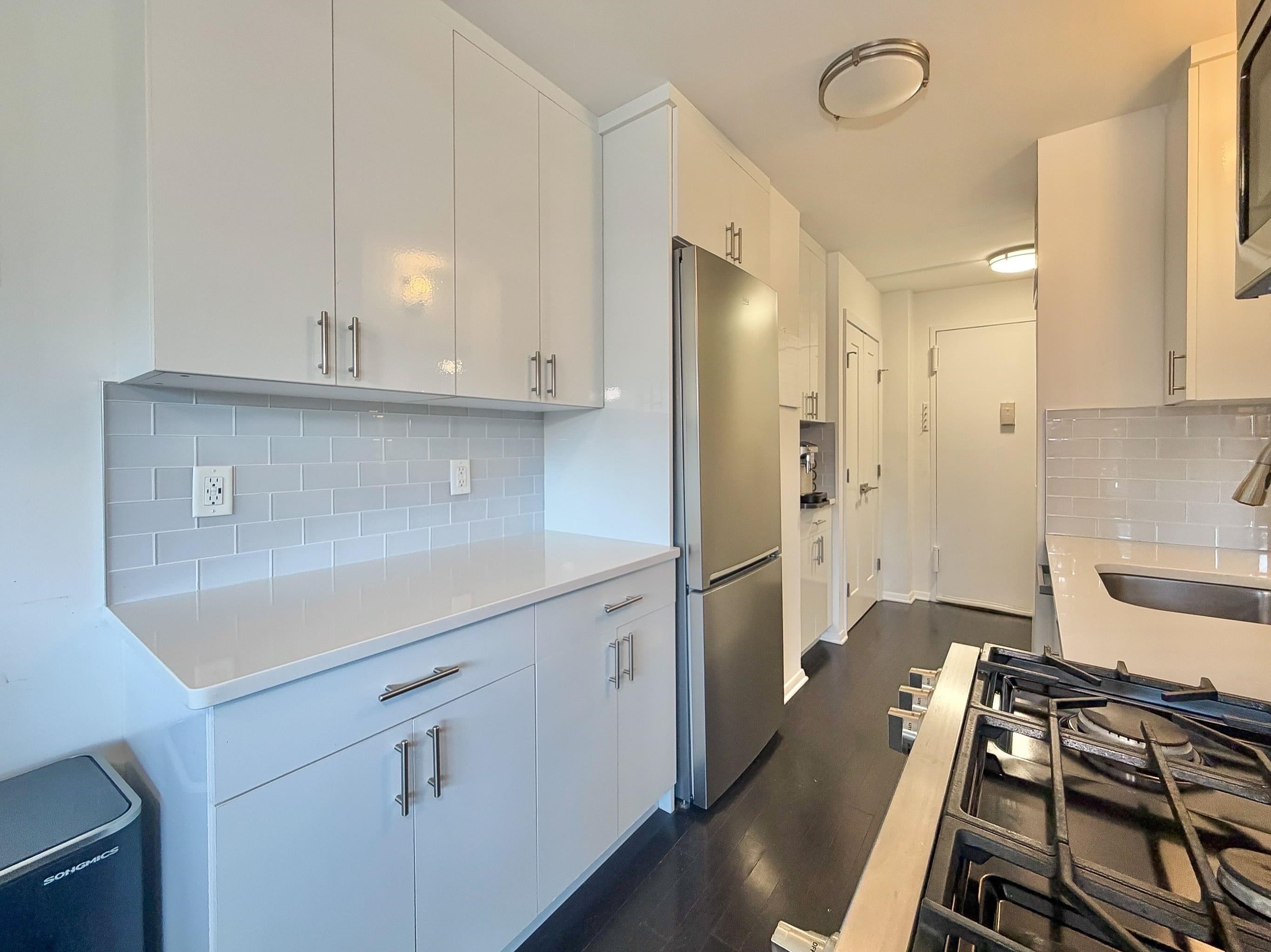 500 CENTRAL AVE Unit: 211