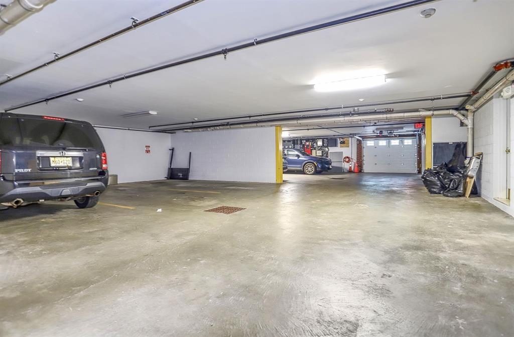 217 CLINTON ST Unit: 6