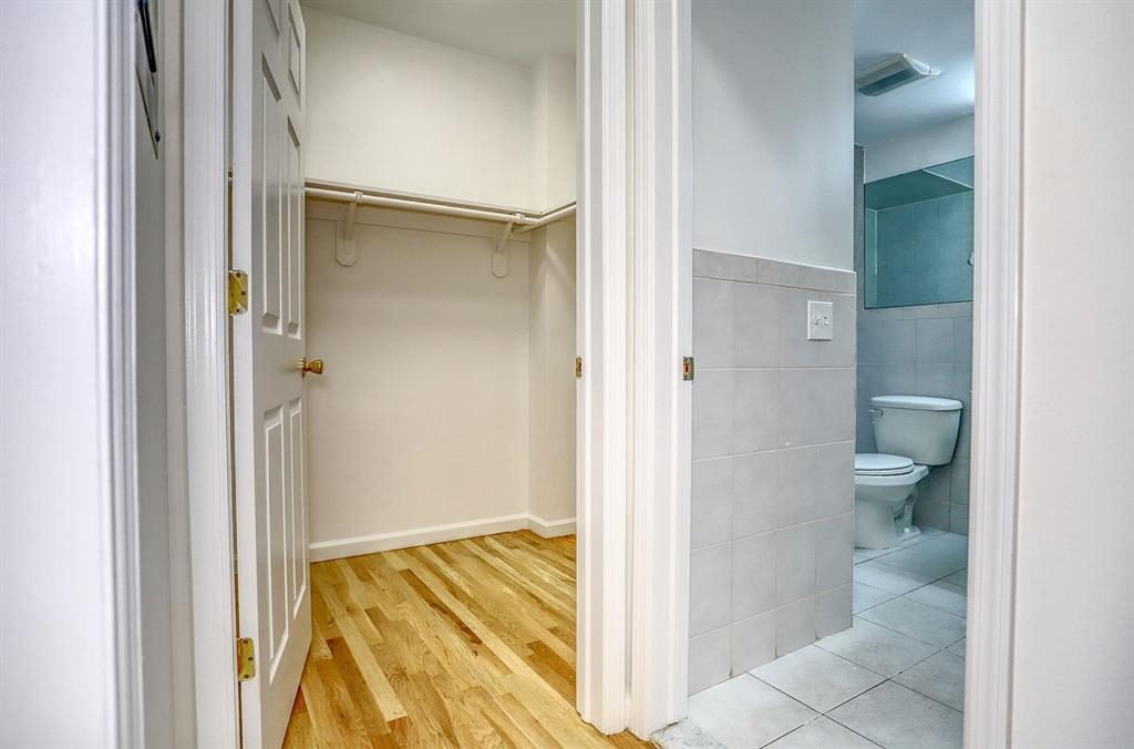 217 CLINTON ST Unit: 6