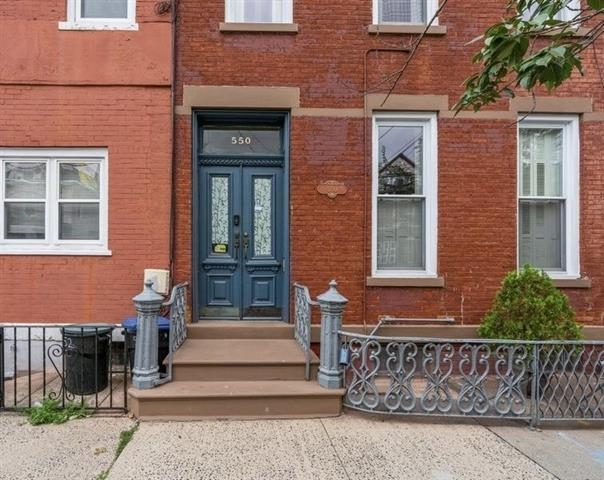 550 PALISADE AVE Unit: 1