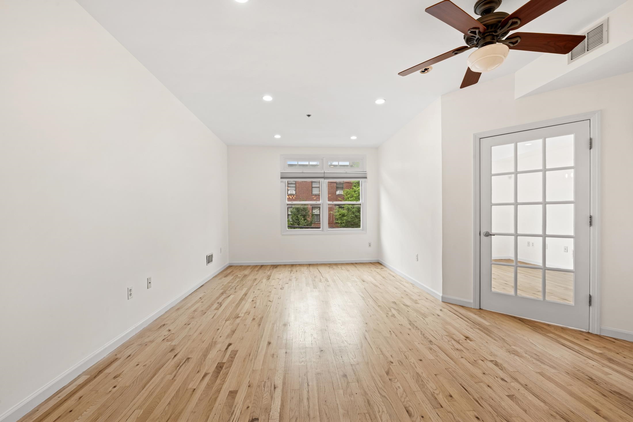 81 MONROE ST Unit: 2
