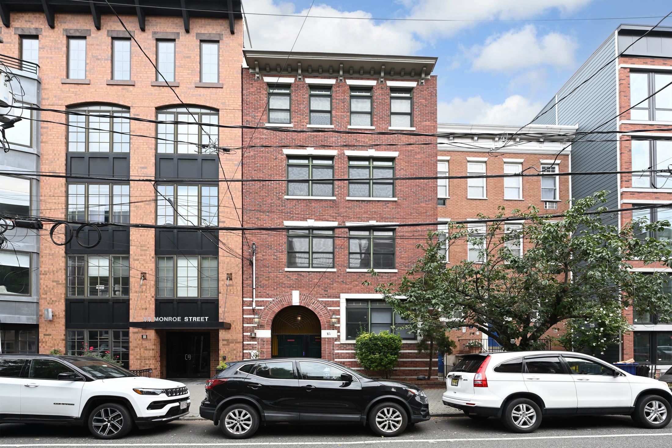 81 MONROE ST Unit: 2