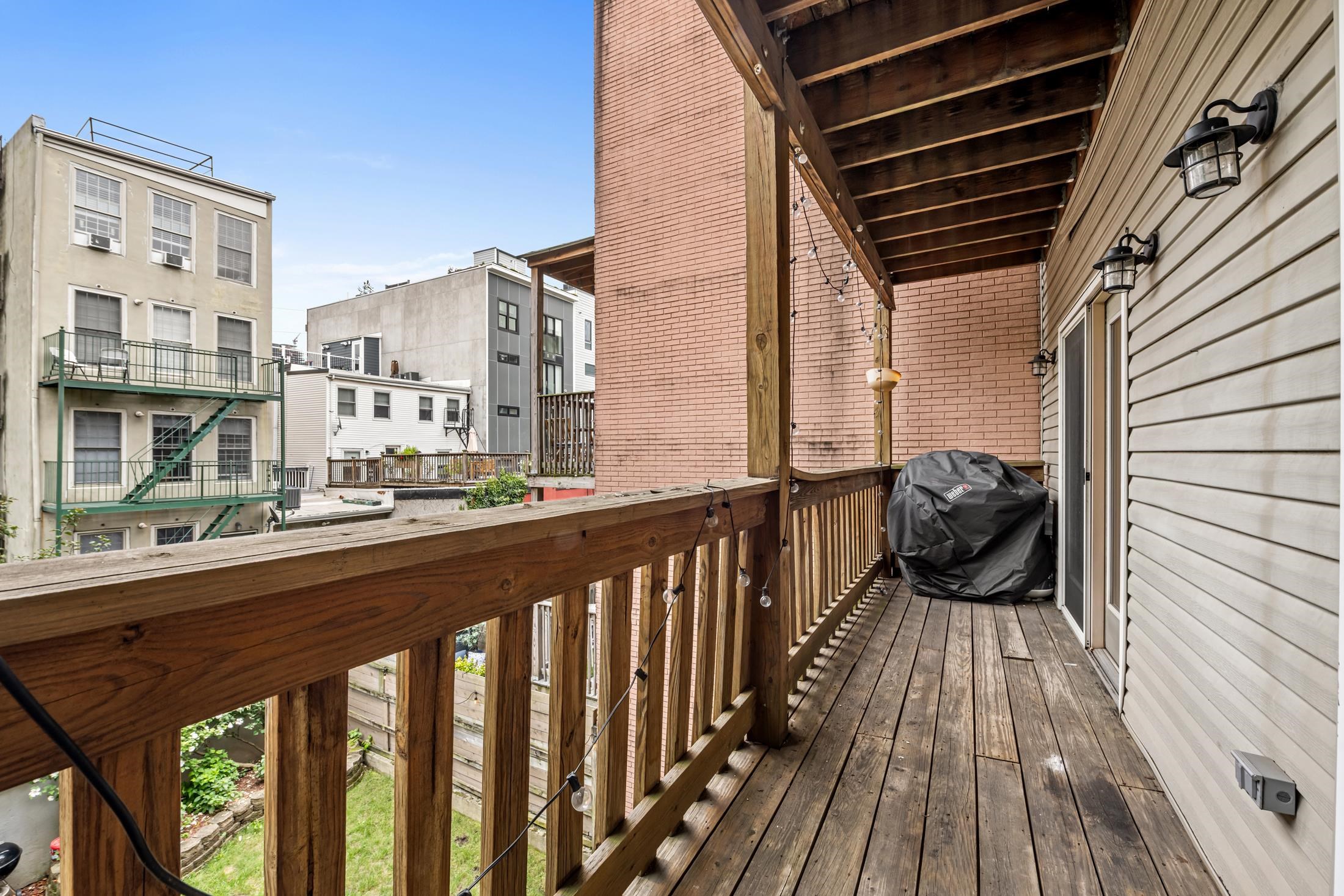 81 MONROE ST Unit: 2