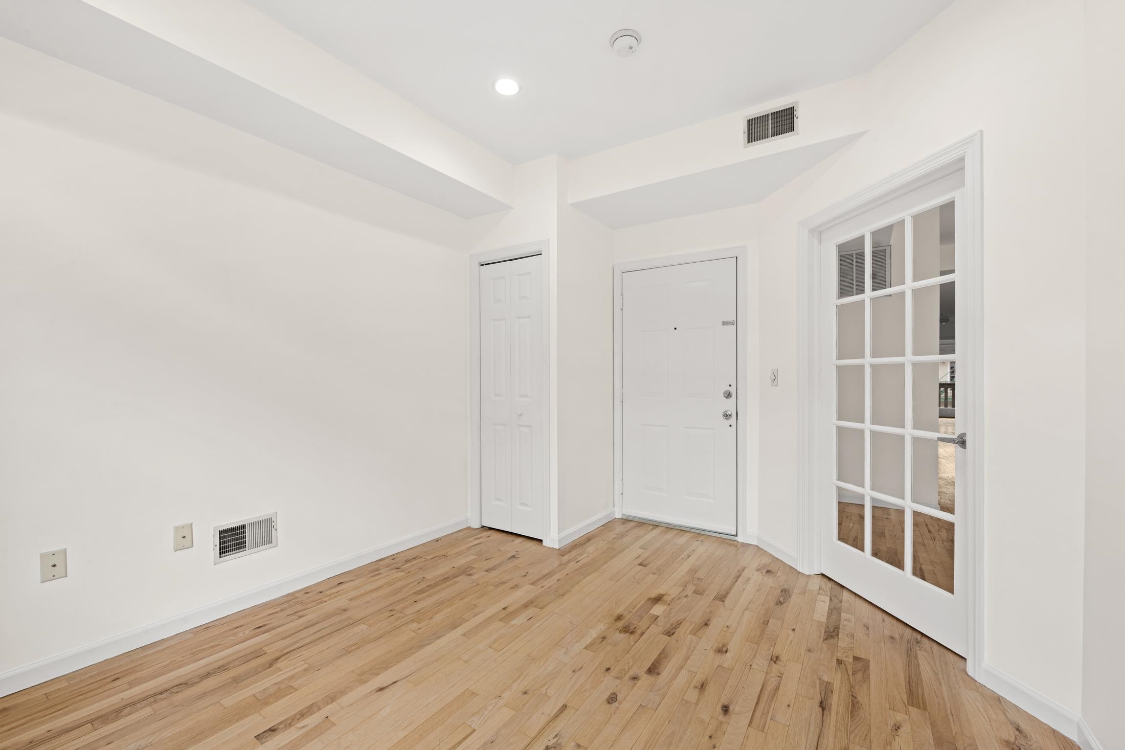 81 MONROE ST Unit: 2