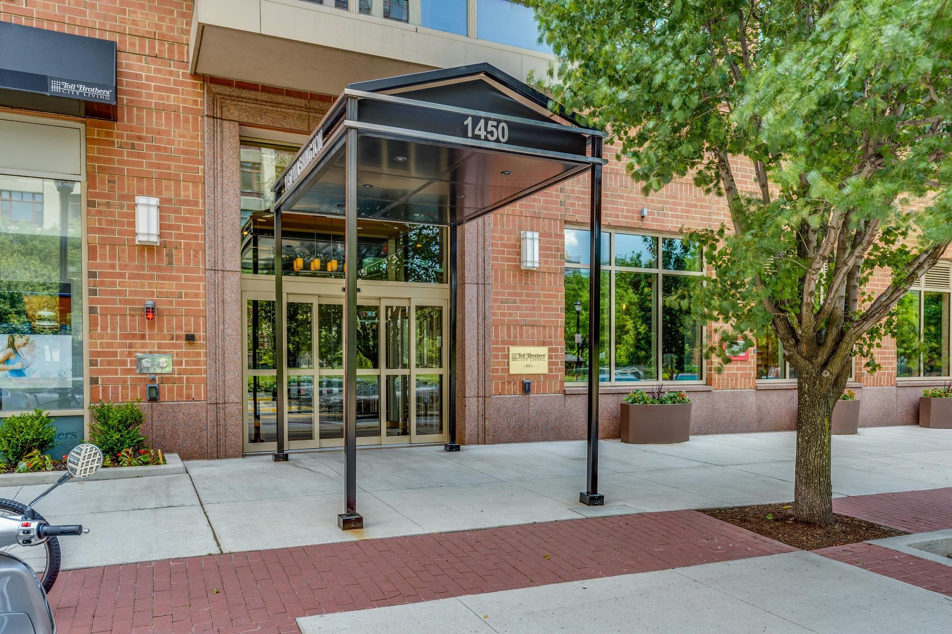 1450 WASHINGTON ST Unit: 516