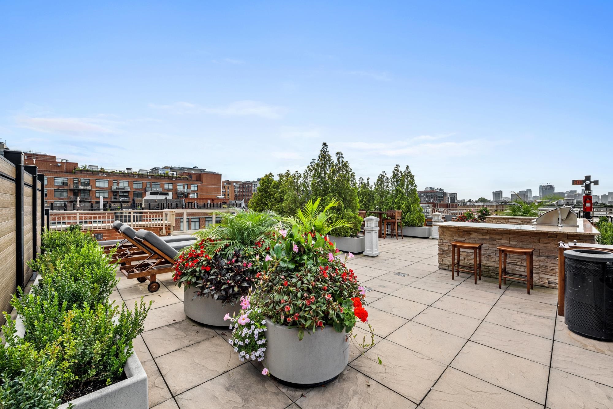 1450 WASHINGTON ST Unit: 516