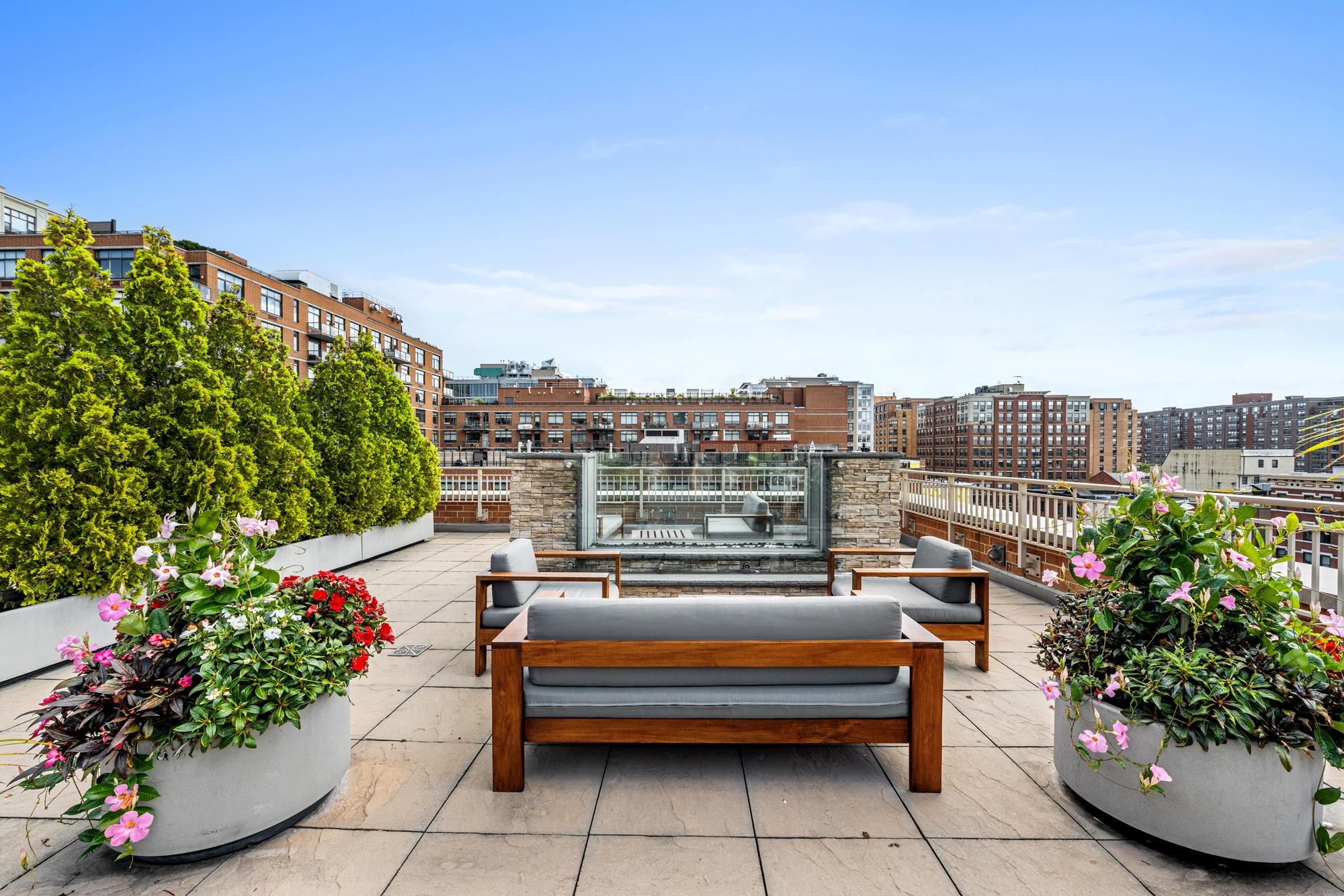1450 WASHINGTON ST Unit: 516