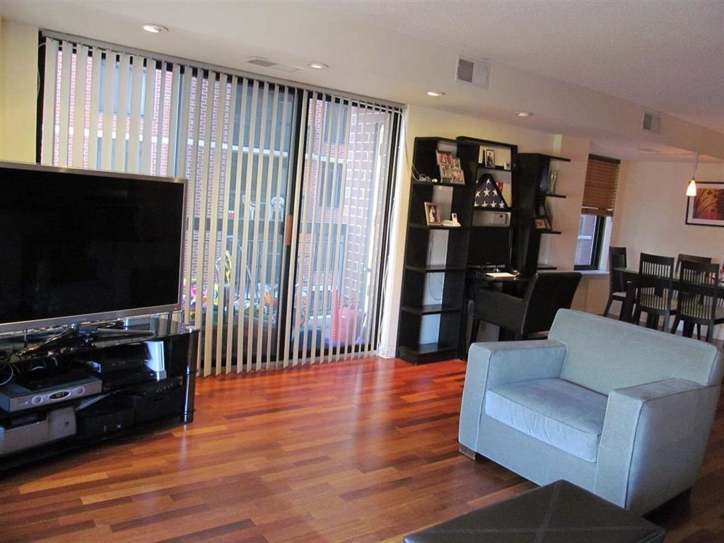 700 1ST ST Unit: 6A