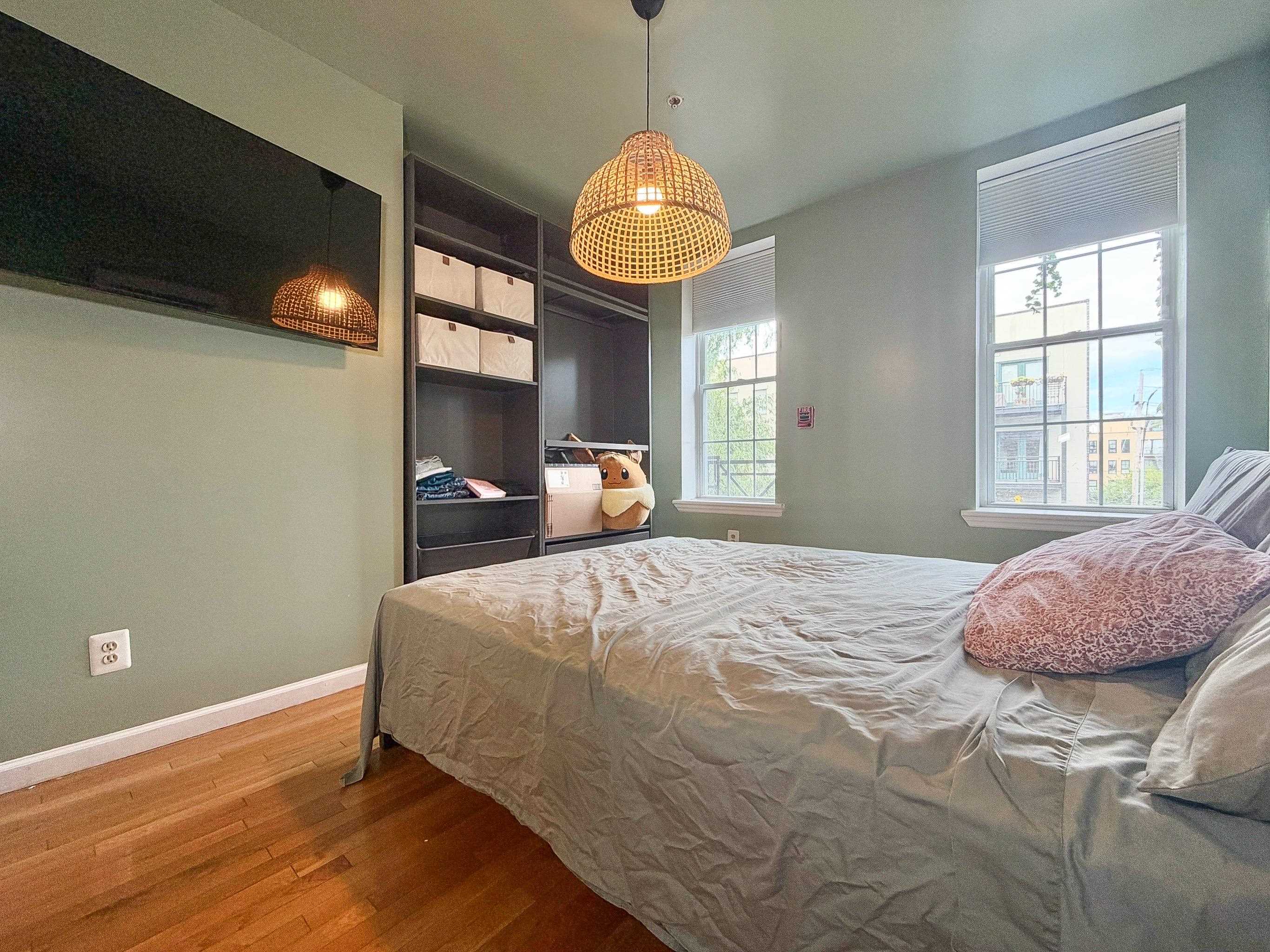86 MONROE ST Unit: 3R