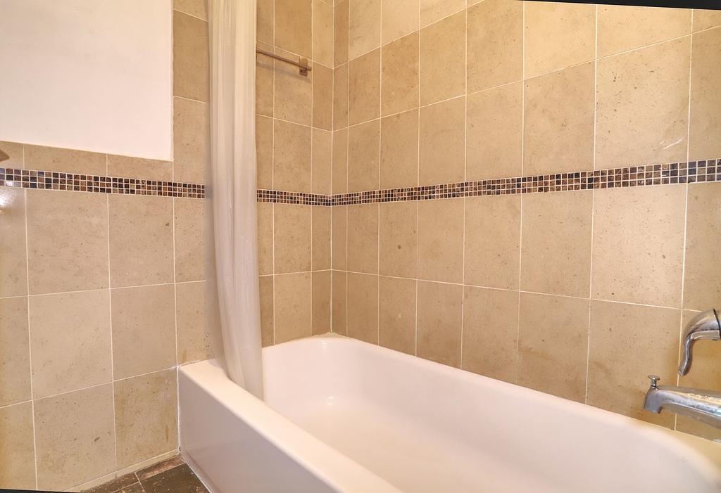 57 CORBIN AVE Unit: 21