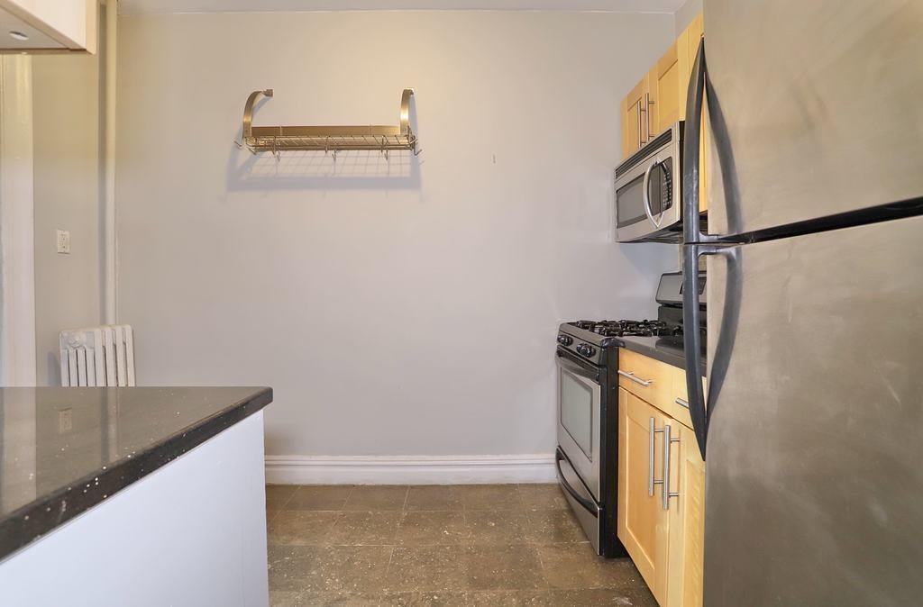 57 CORBIN AVE Unit: 21