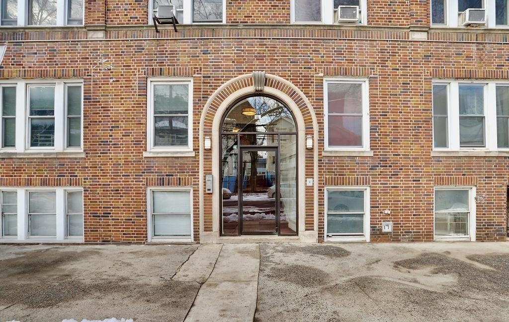 57 CORBIN AVE Unit: 21