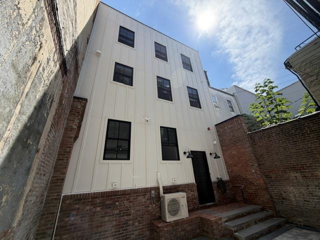 406 COURT ST Unit: 501