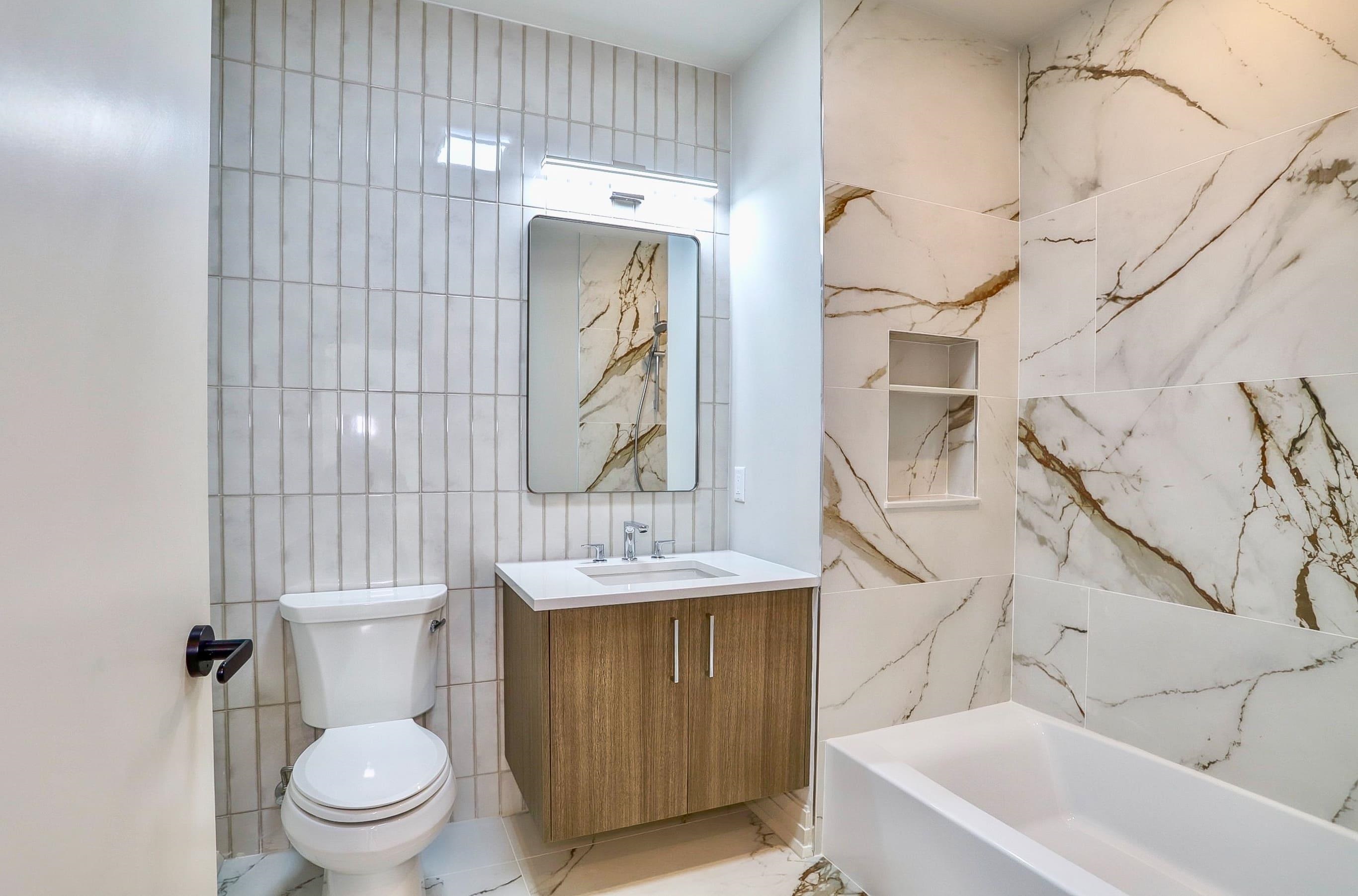 921 MADISON ST Unit: 302
