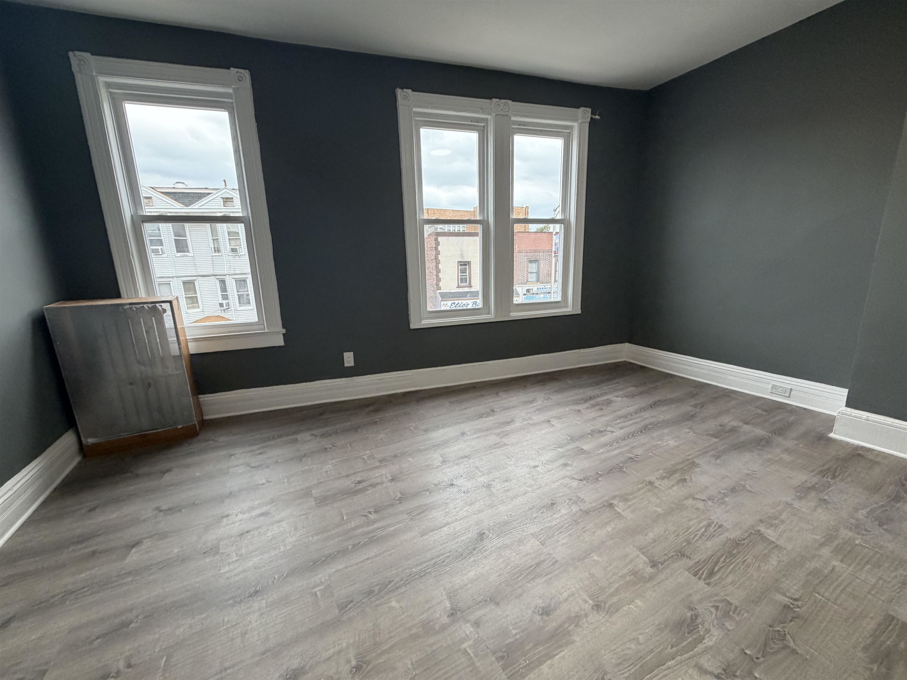 445 WEST SIDE AVE Unit: 2
