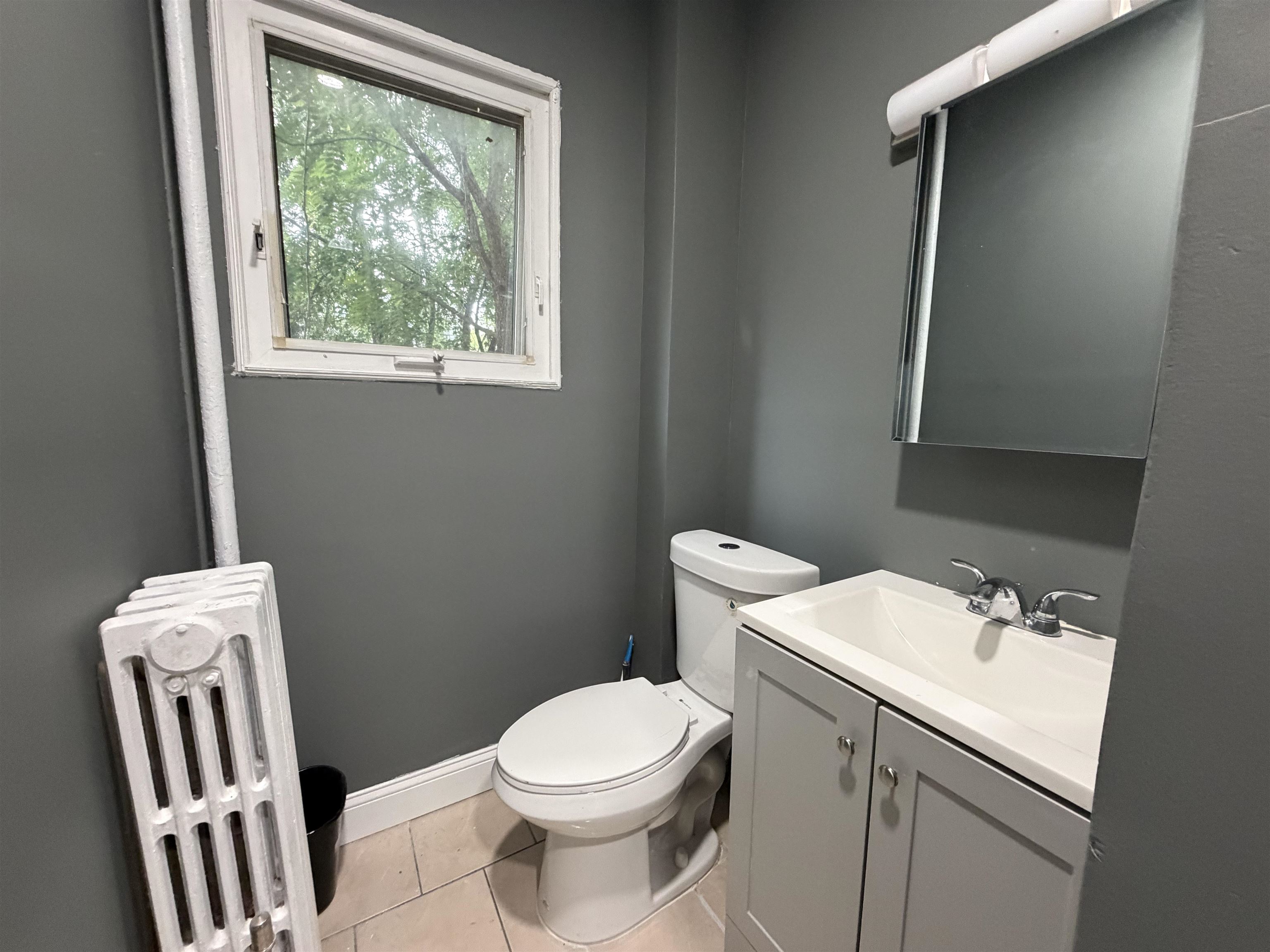 445 WEST SIDE AVE Unit: 2