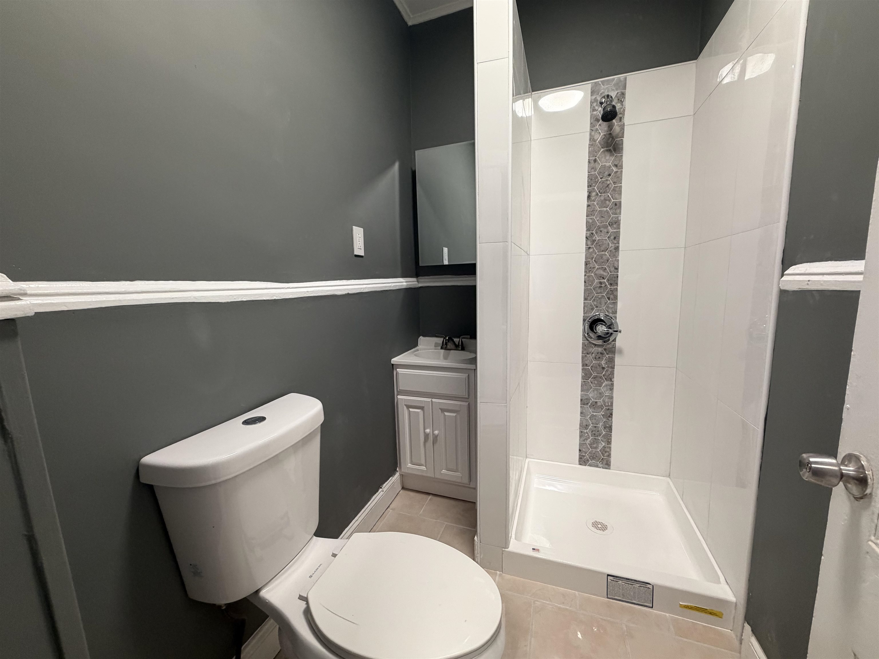 445 WEST SIDE AVE Unit: 2